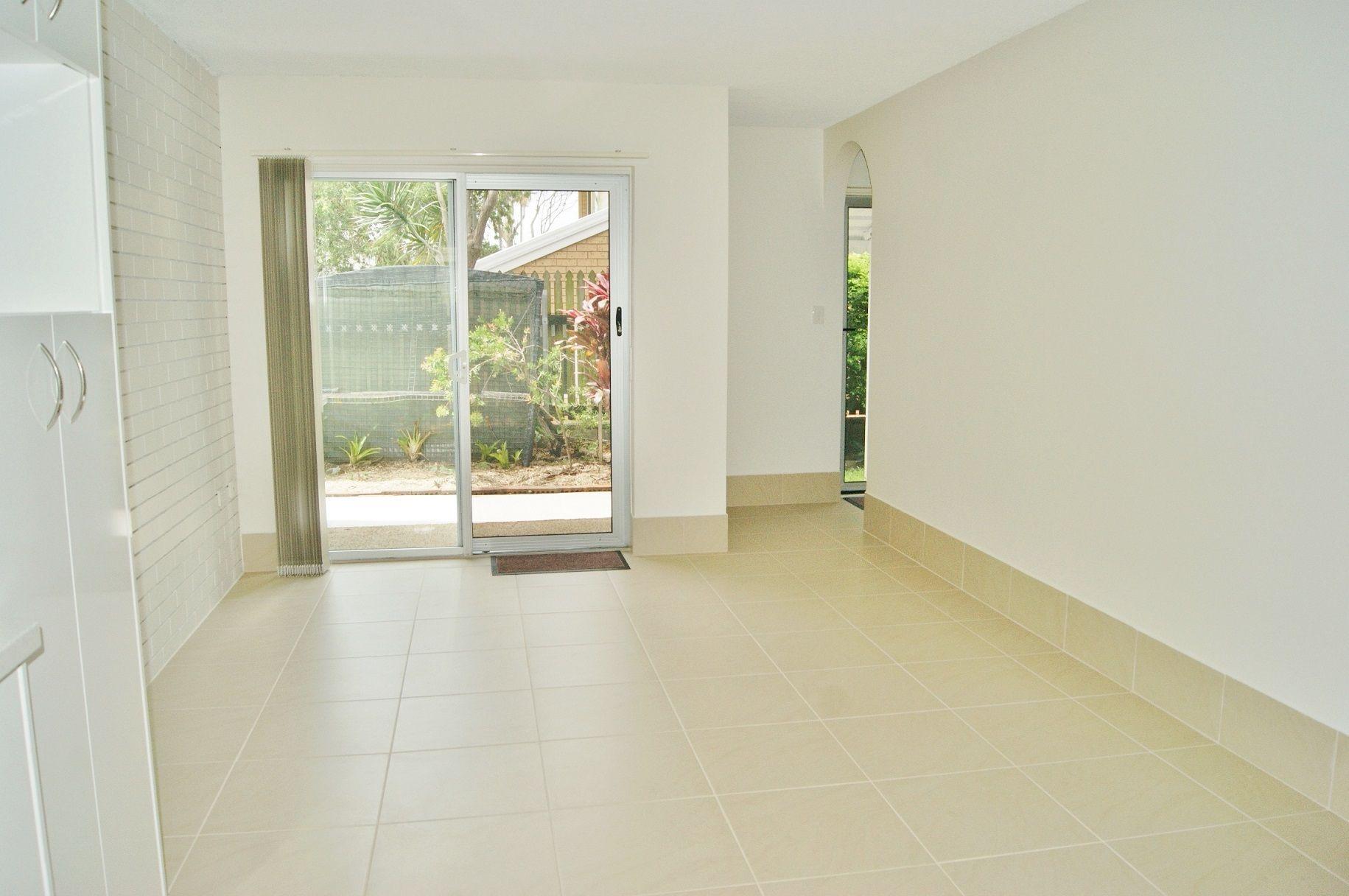 Modern Townhouse Across From Waterfront !