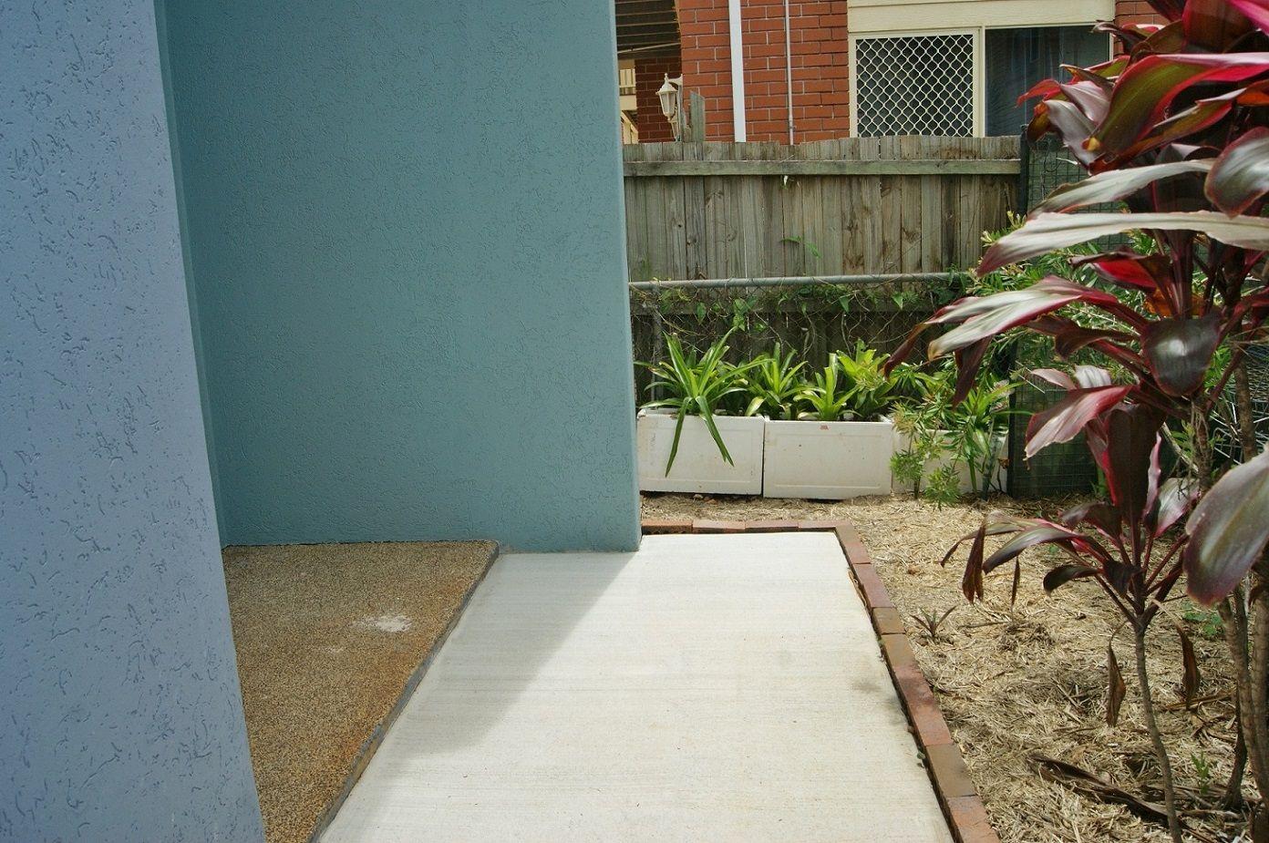 Modern Townhouse Across From Waterfront !