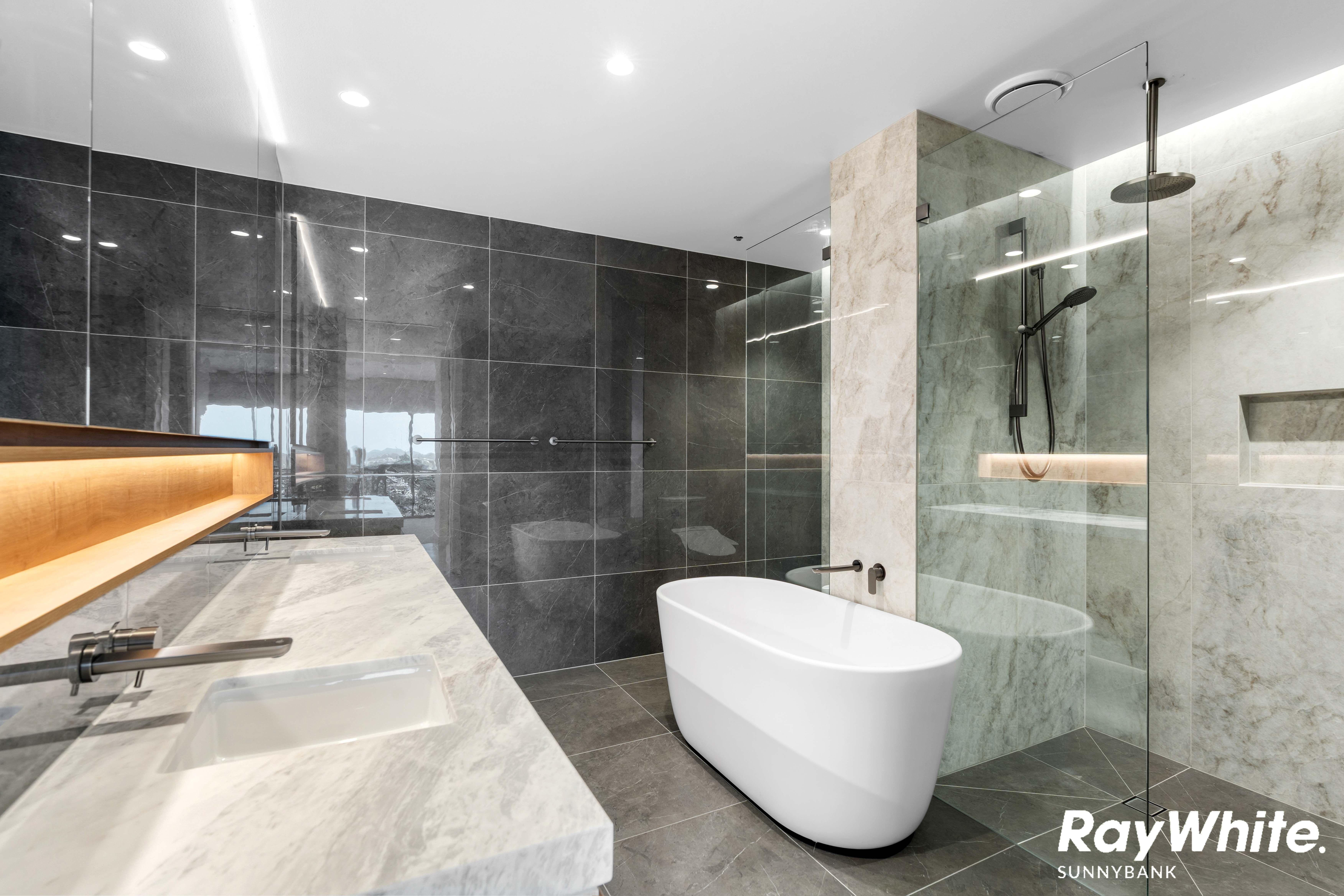 Luxurious Penthouse Living in Newstead