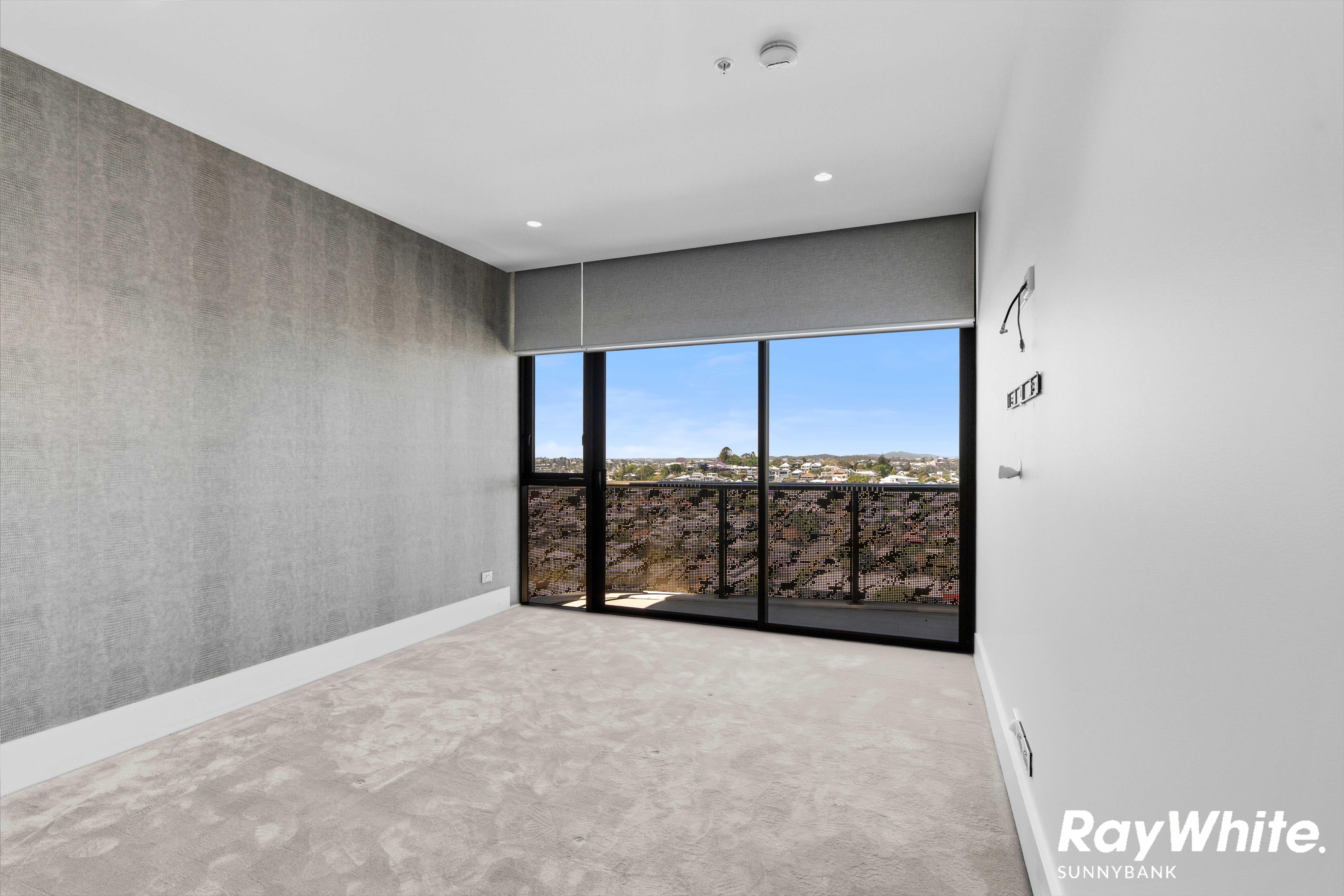 Luxurious Penthouse Living in Newstead