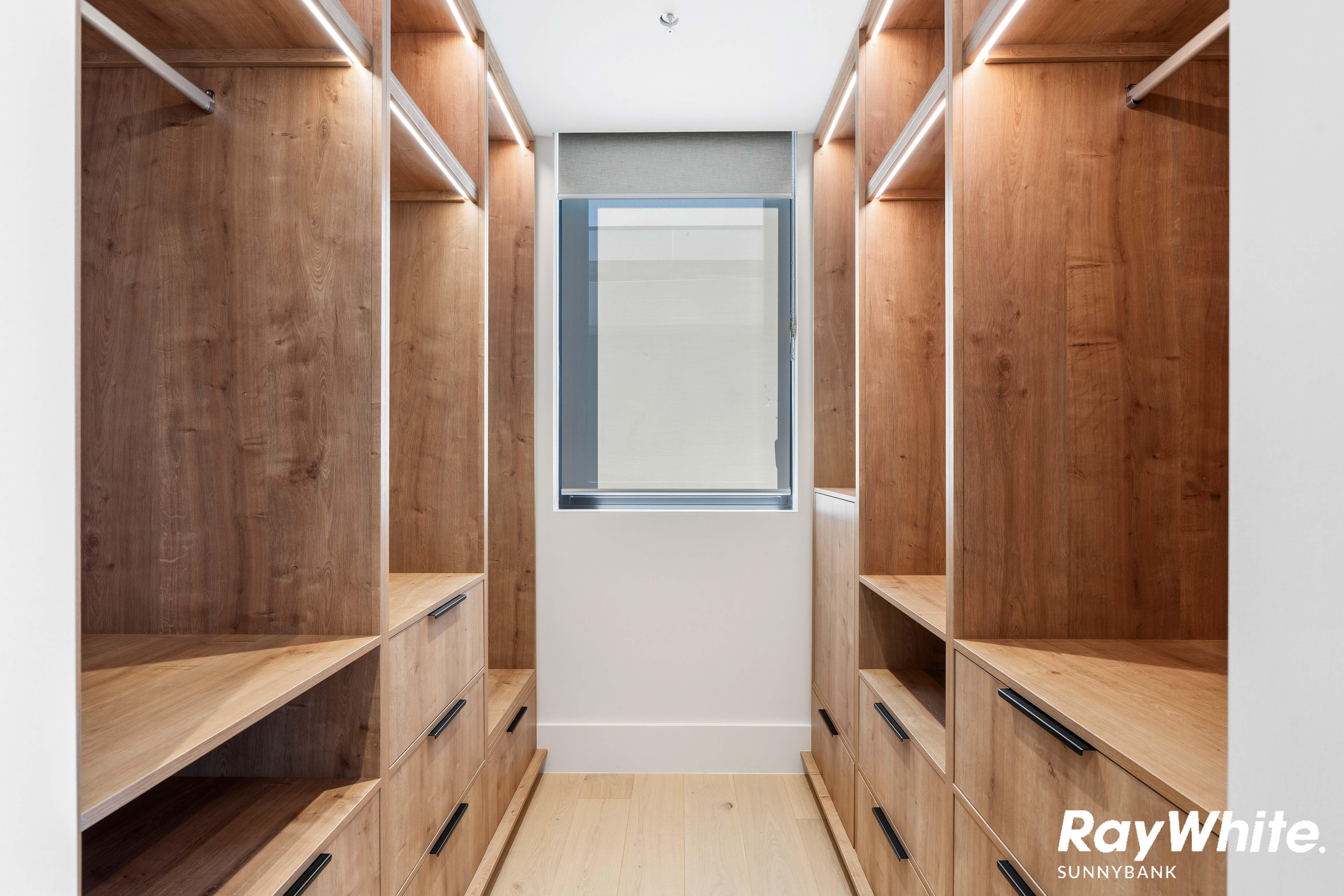 Luxurious Penthouse Living in Newstead