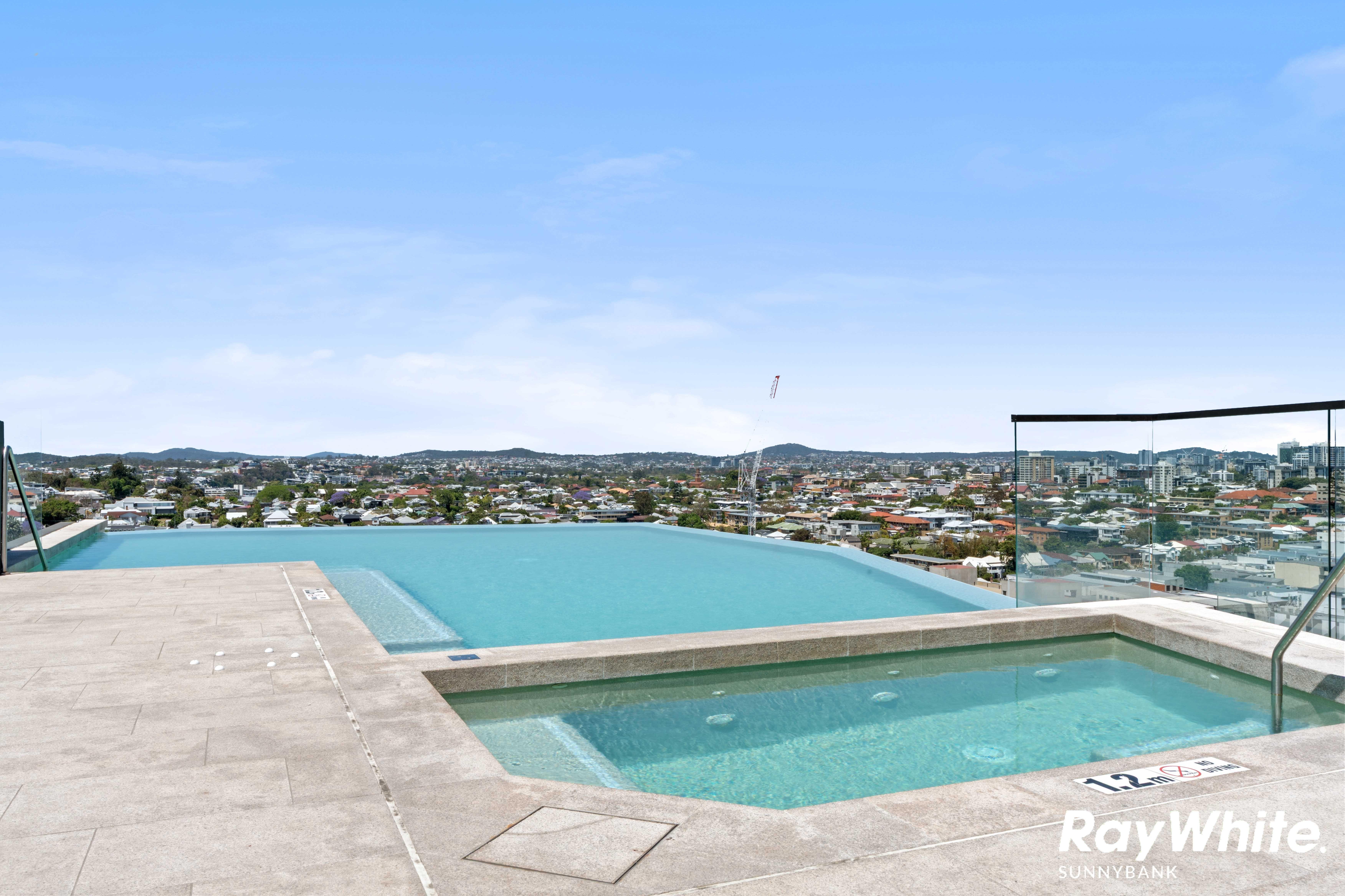 Luxurious Penthouse Living in Newstead