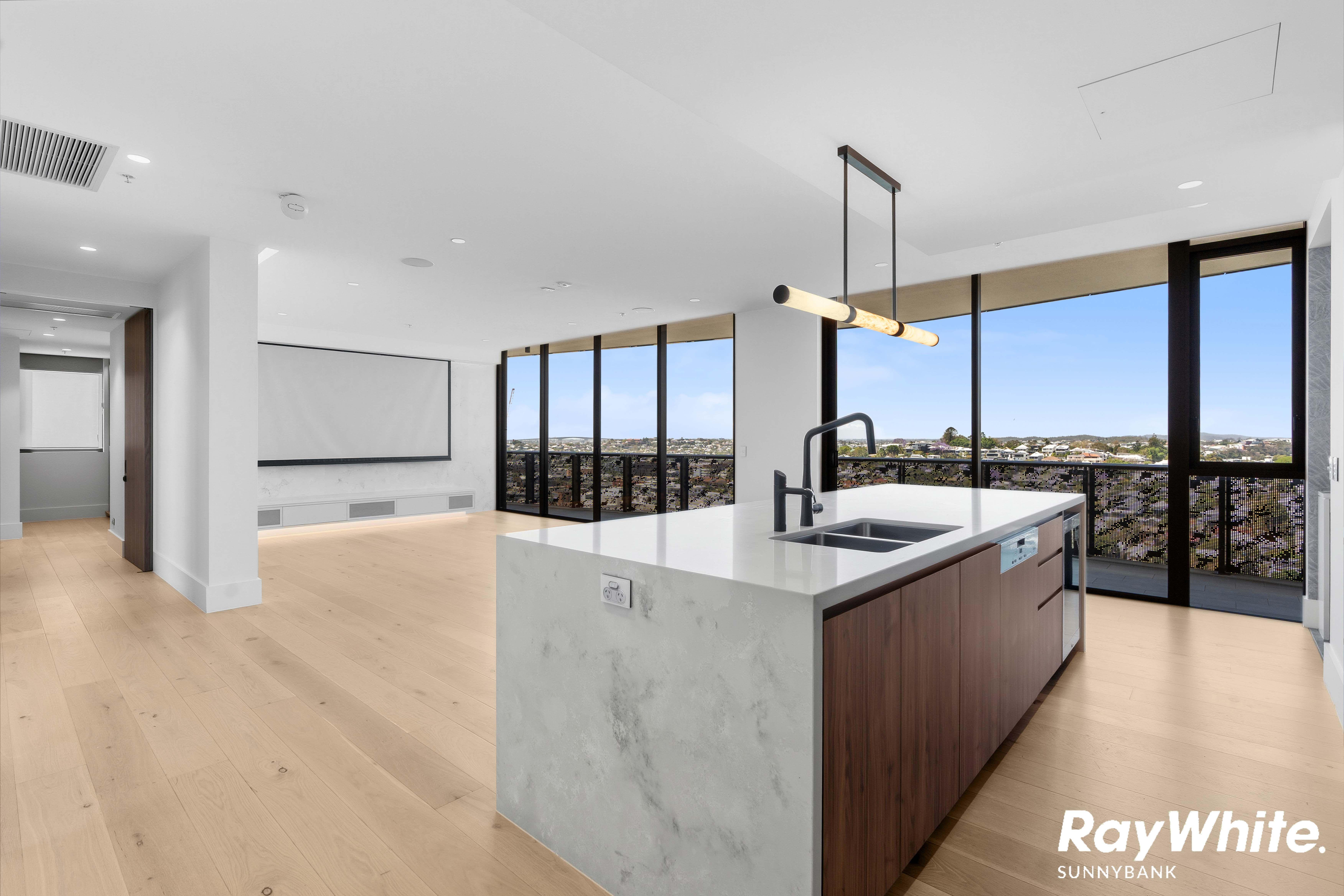 Luxurious Penthouse Living in Newstead