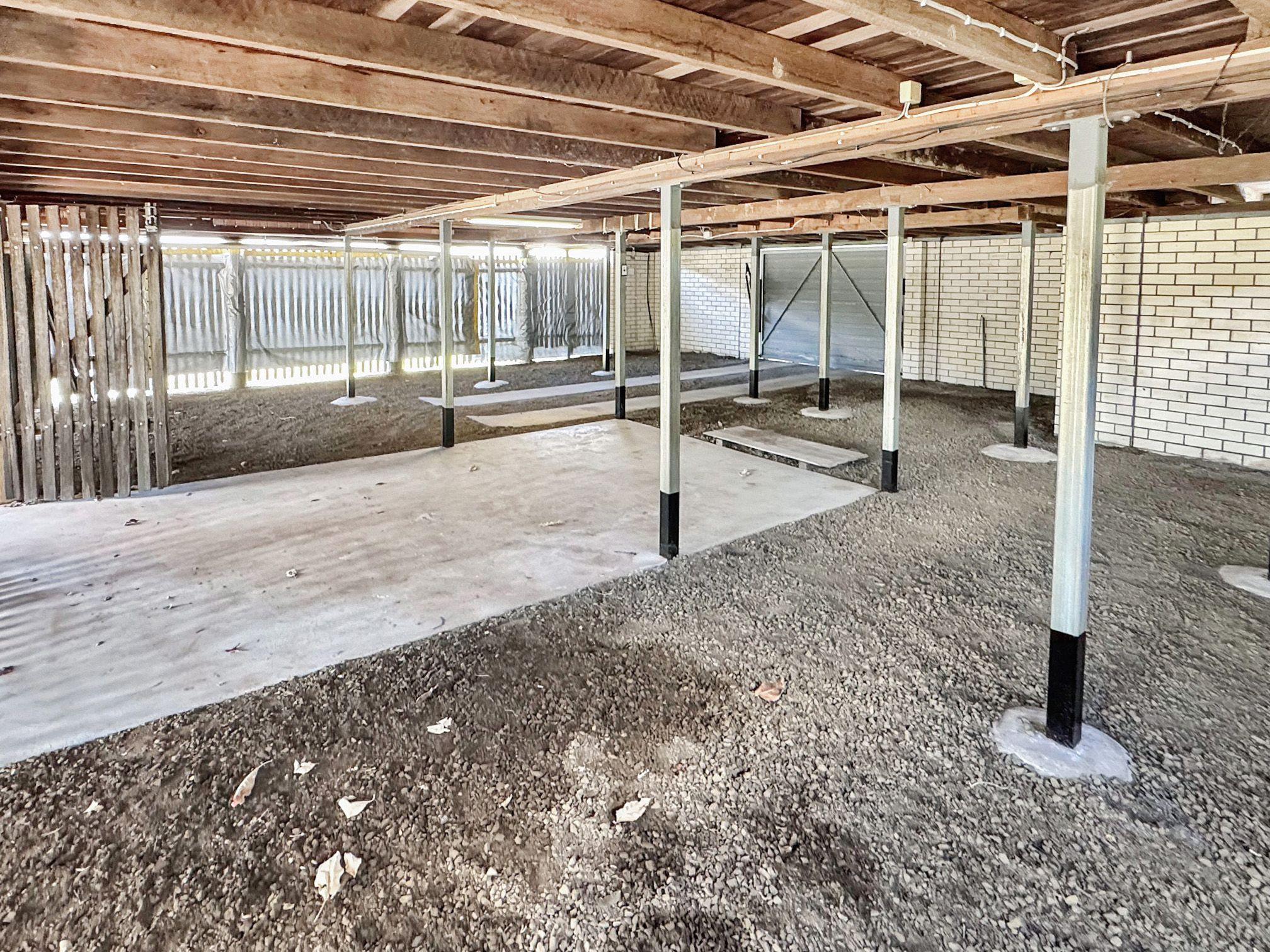 Renovated 4-Bedroom Queenslander - Shabby Chic Style