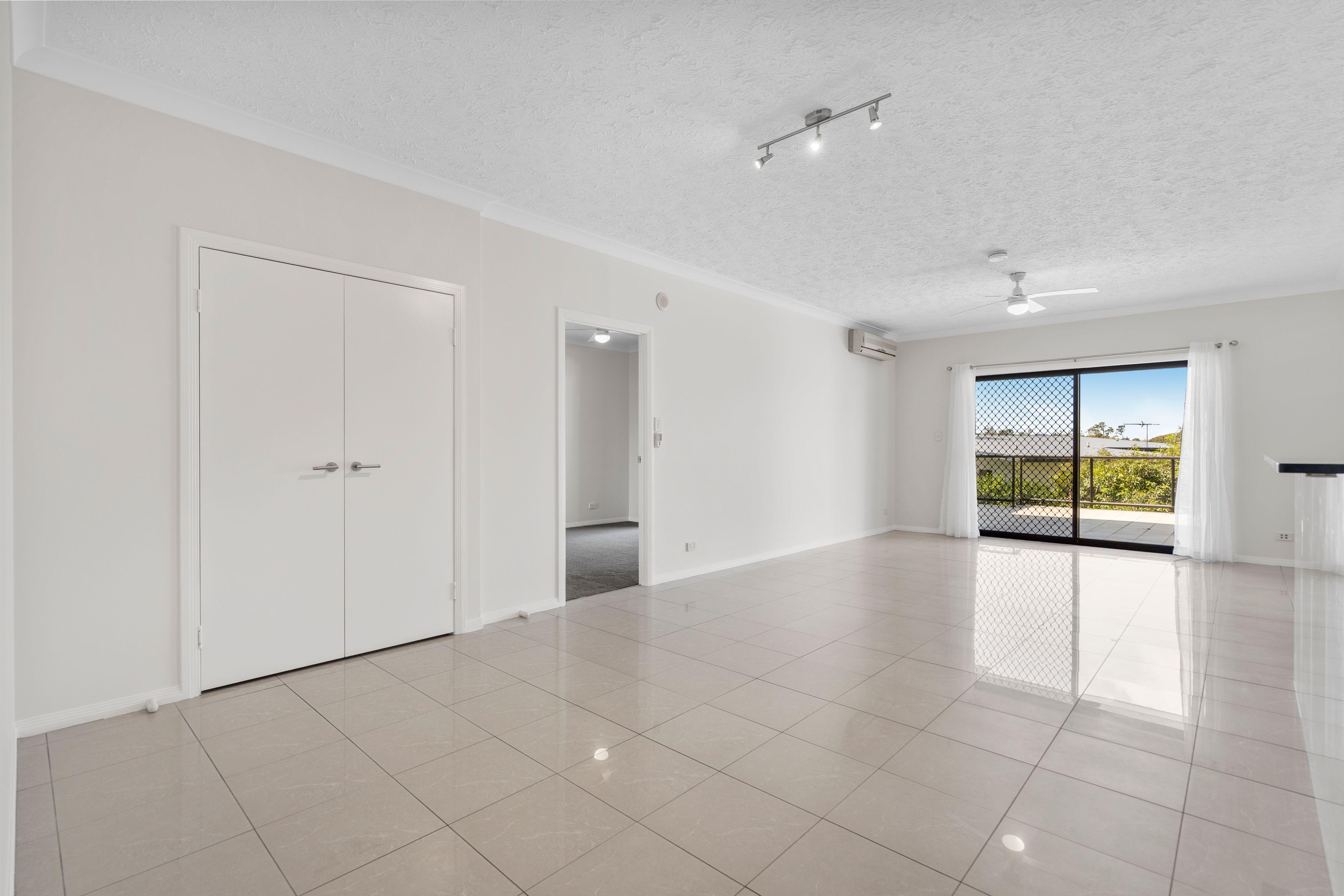 Modern 2-Bedroom Unit in Upper Mount Gravatt!