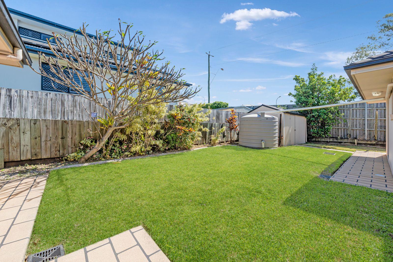 Grand Single Level Living On Cerbaia!