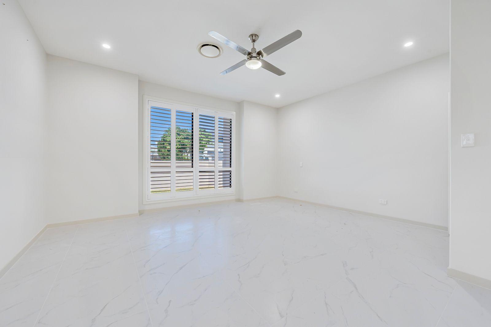 Grand Single Level Living On Cerbaia!