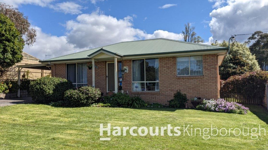 Prop-GPT: House: TAS Blackmans Bay, TAS 7052 193 Roslyn Avenue, BLACKMANS BAY, TAS 7052 - House for Rent - harcourts.net