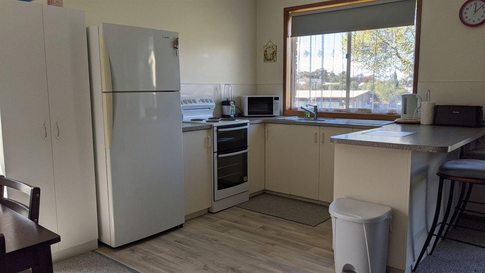 193 Roslyn Avenue, BLACKMANS BAY, TAS 7052 - House for Rent - harcourts.net