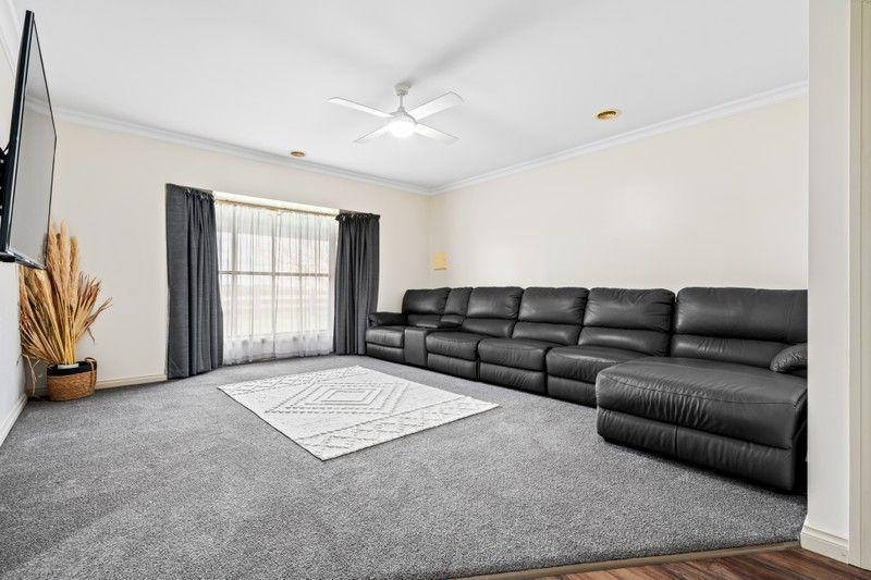 Peaceful Rural Living Just Minutes from Town