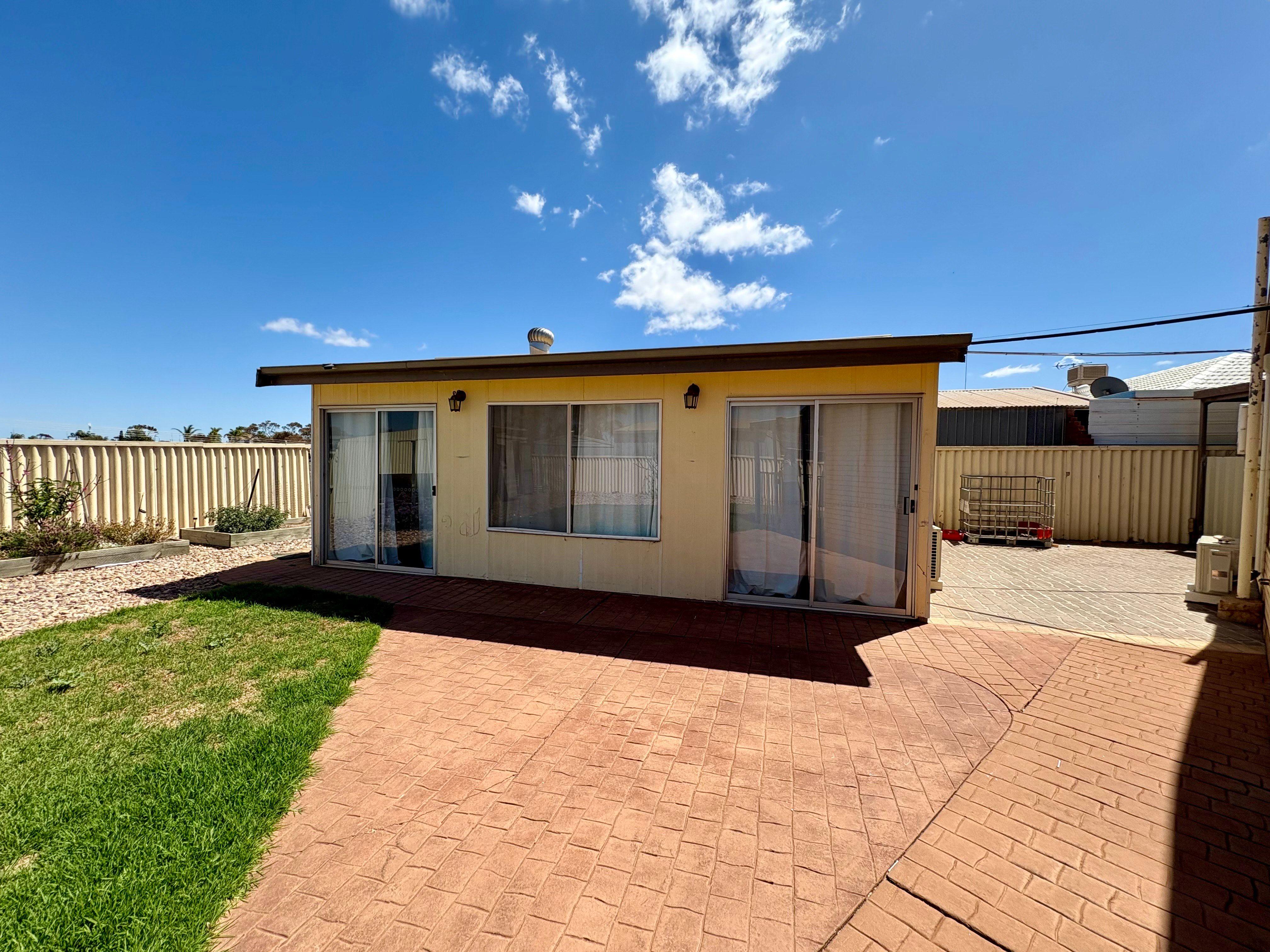 11 Cruickshank Avenue, Whyalla Stuart