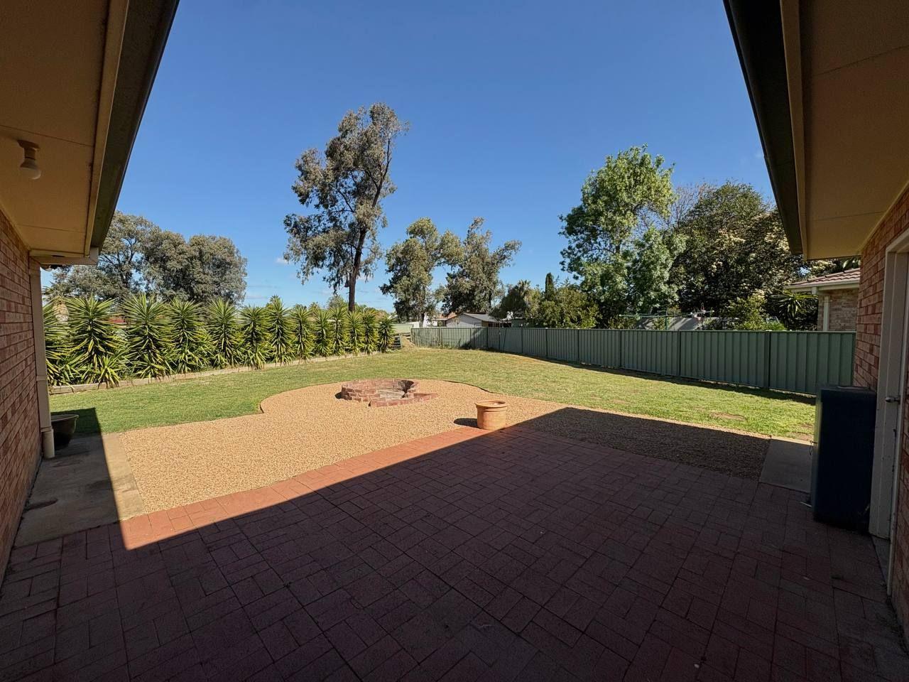 Ray White Forbes - 6851 1411