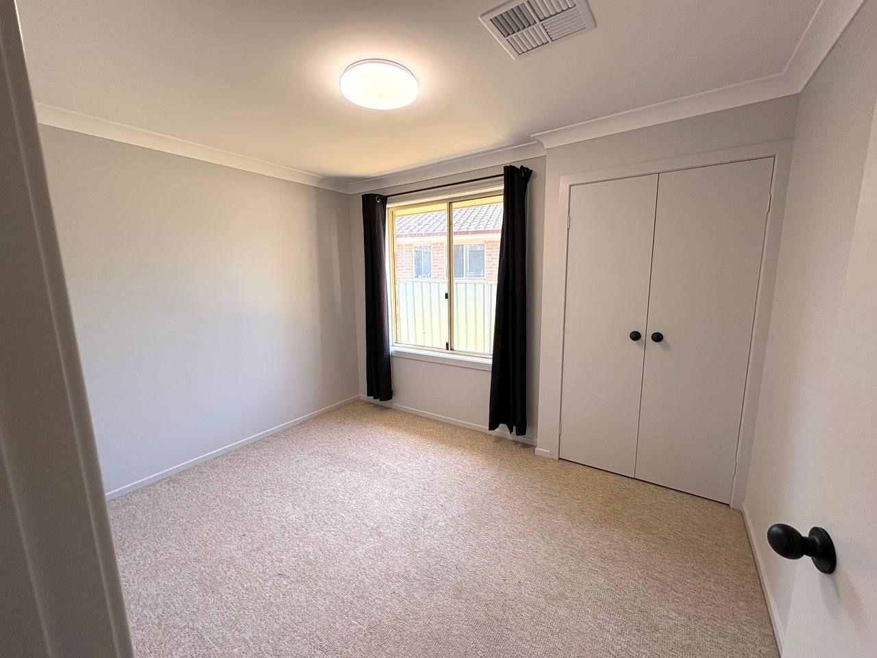 Ray White Forbes - 6851 1411