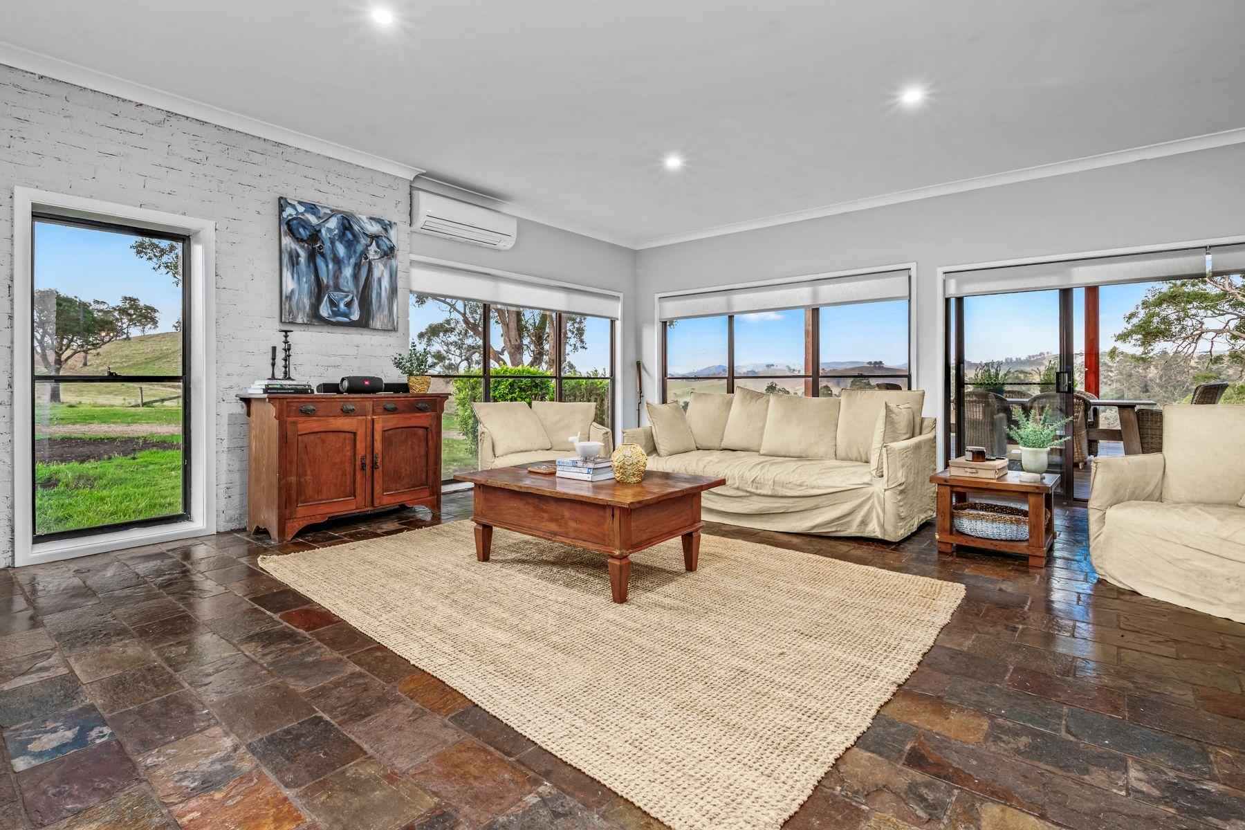 'Channa' - Your Private Highlander's Retreat with Breathtaking Views & Endless Possibilities