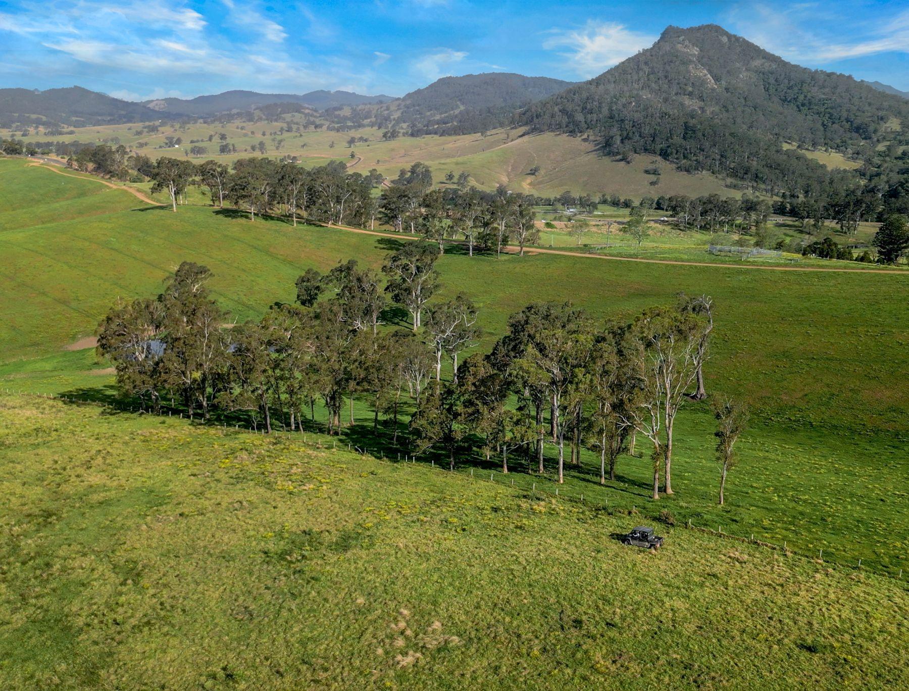 'Channa' - Your Private Highlander's Retreat with Breathtaking Views & Endless Possibilities