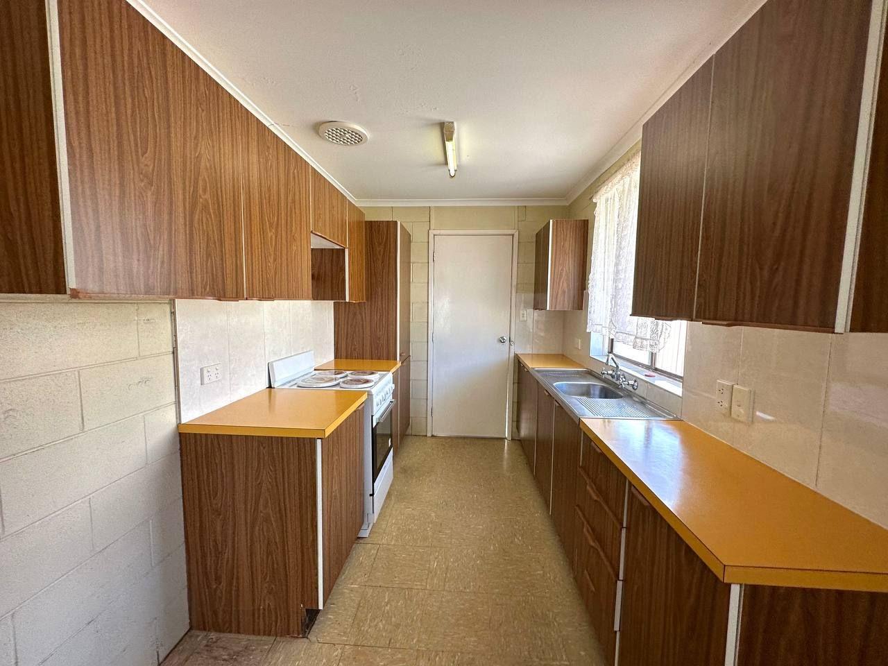 Ray White Real Estate: 2 Bedroom Unit $260 per week