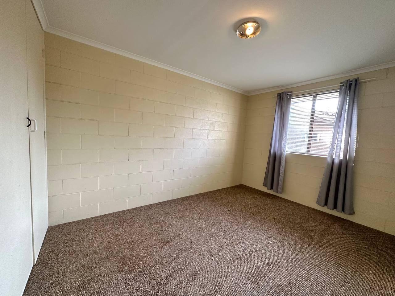 Ray White Real Estate: 2 Bedroom Unit $260 per week
