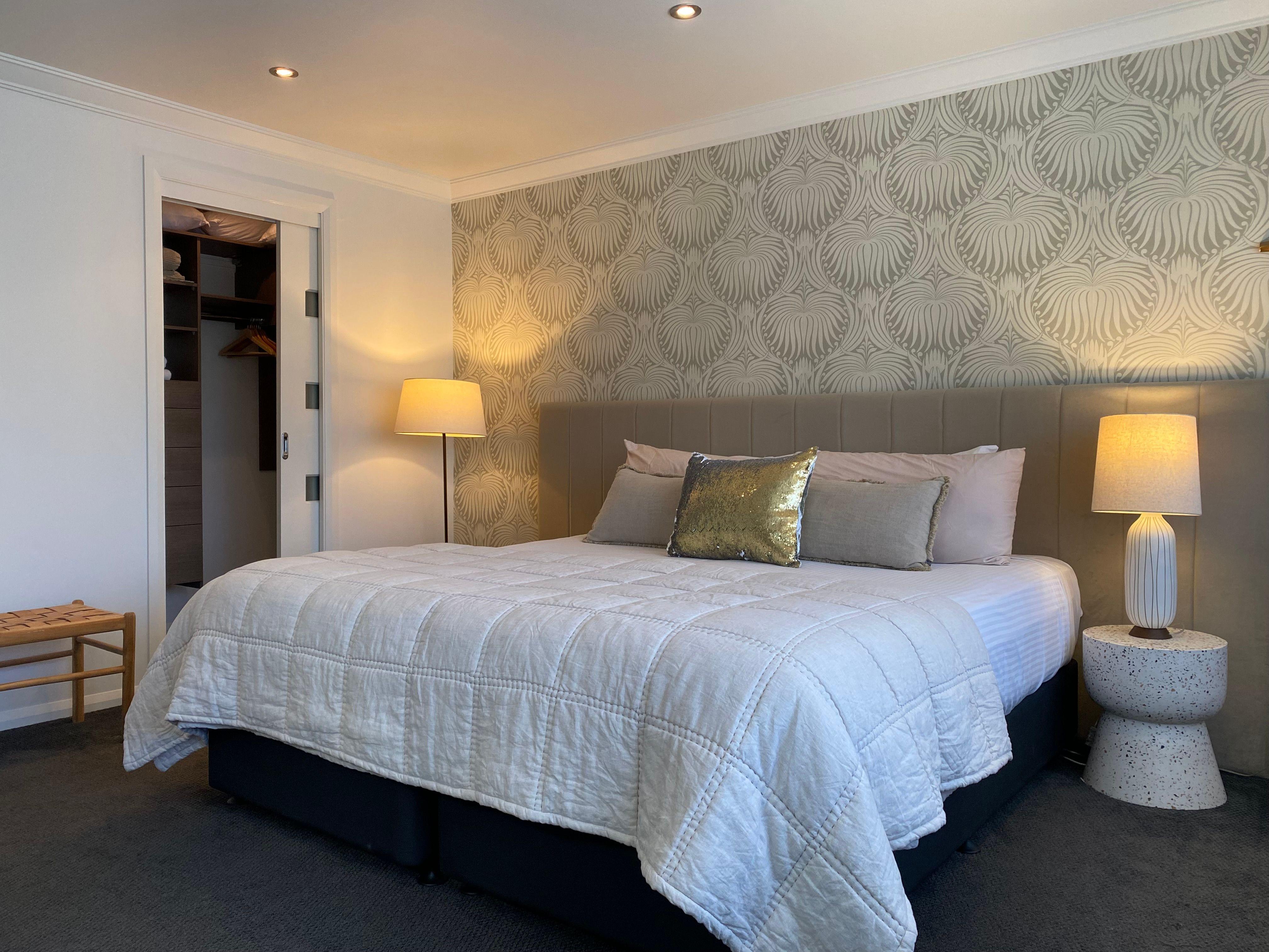 Glamourous rooftop penthouse