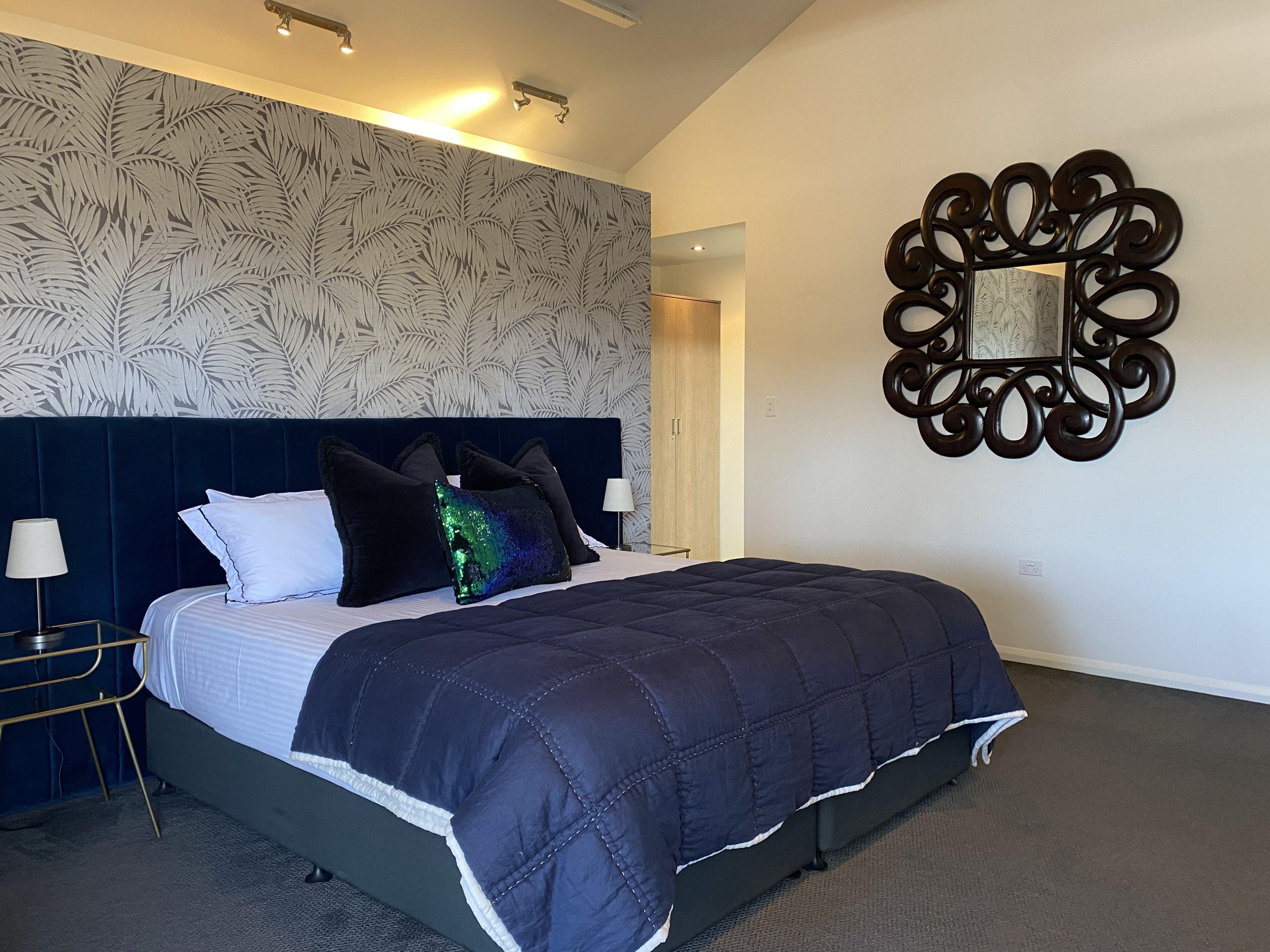 Glamourous rooftop penthouse