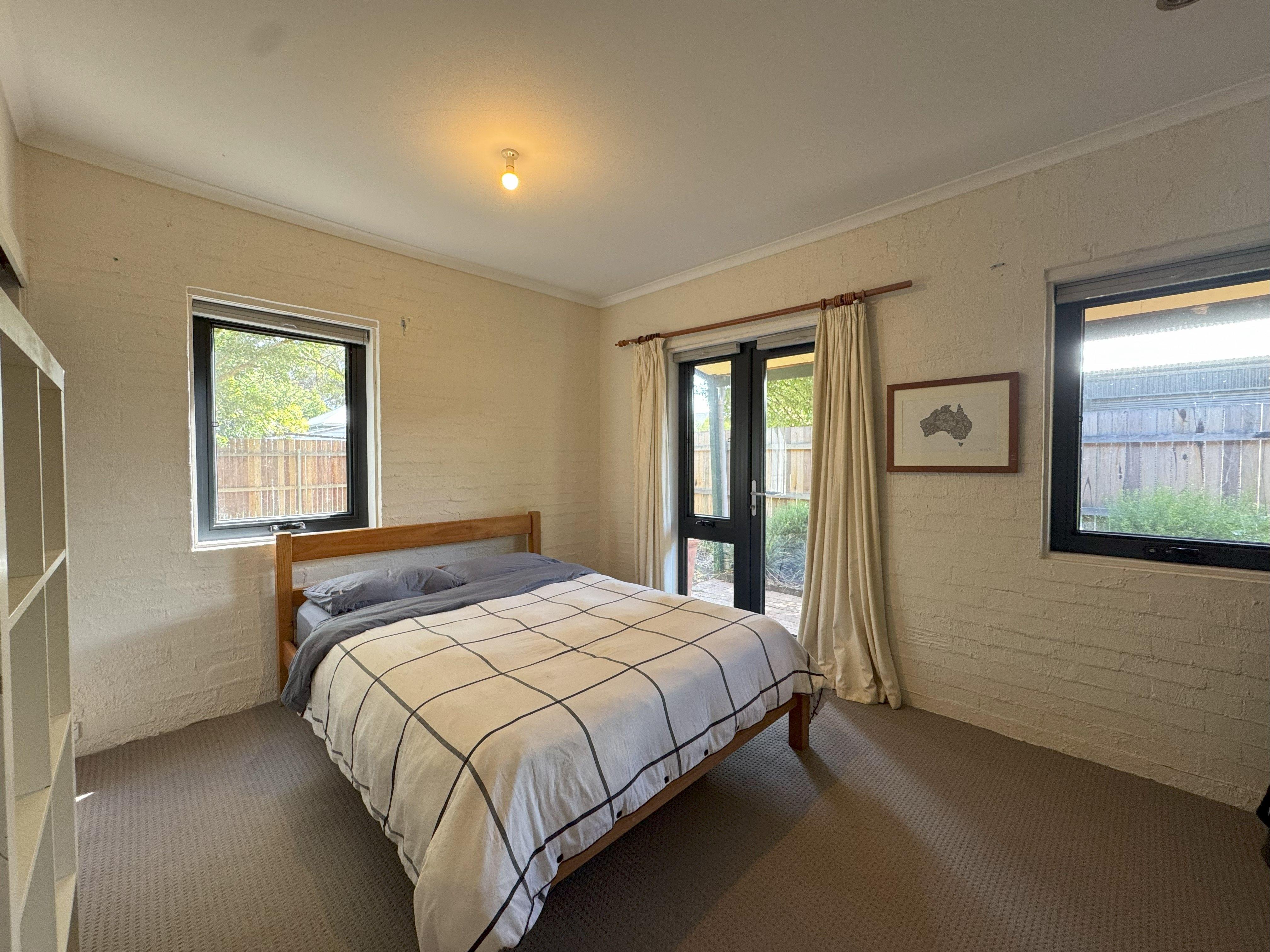 Beautiful Gundaroo Village Home