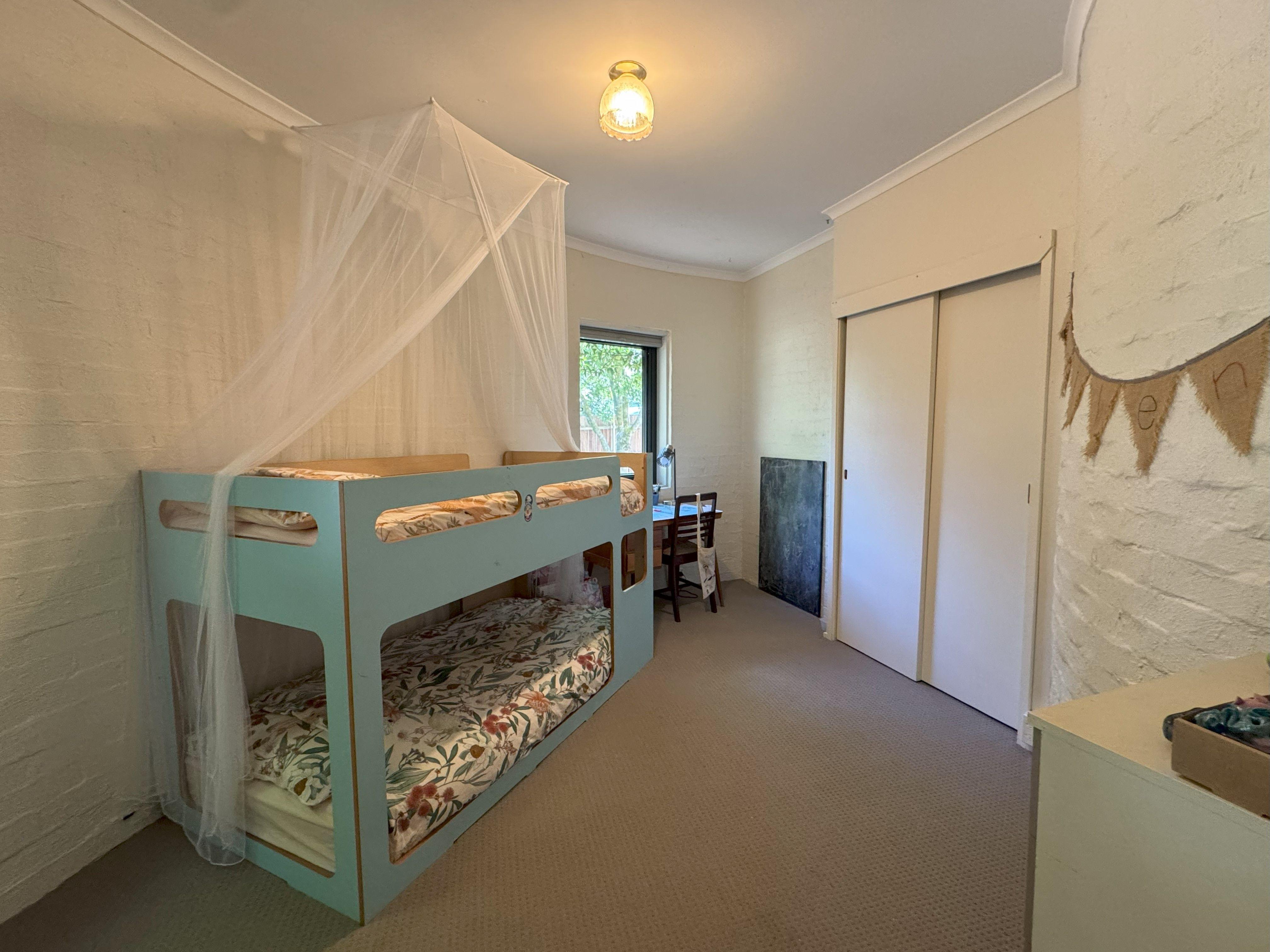 Beautiful Gundaroo Village Home