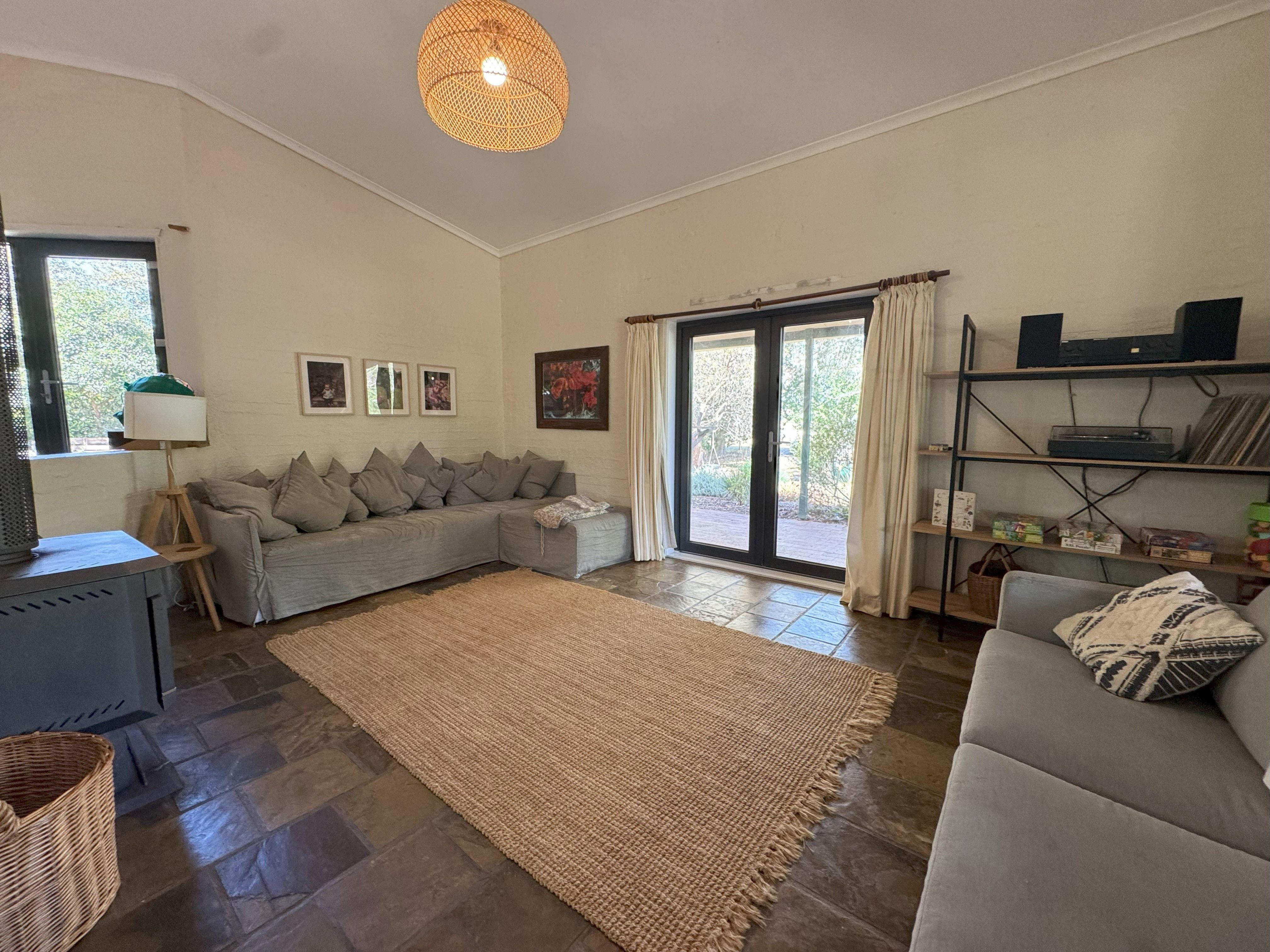 Beautiful Gundaroo Village Home