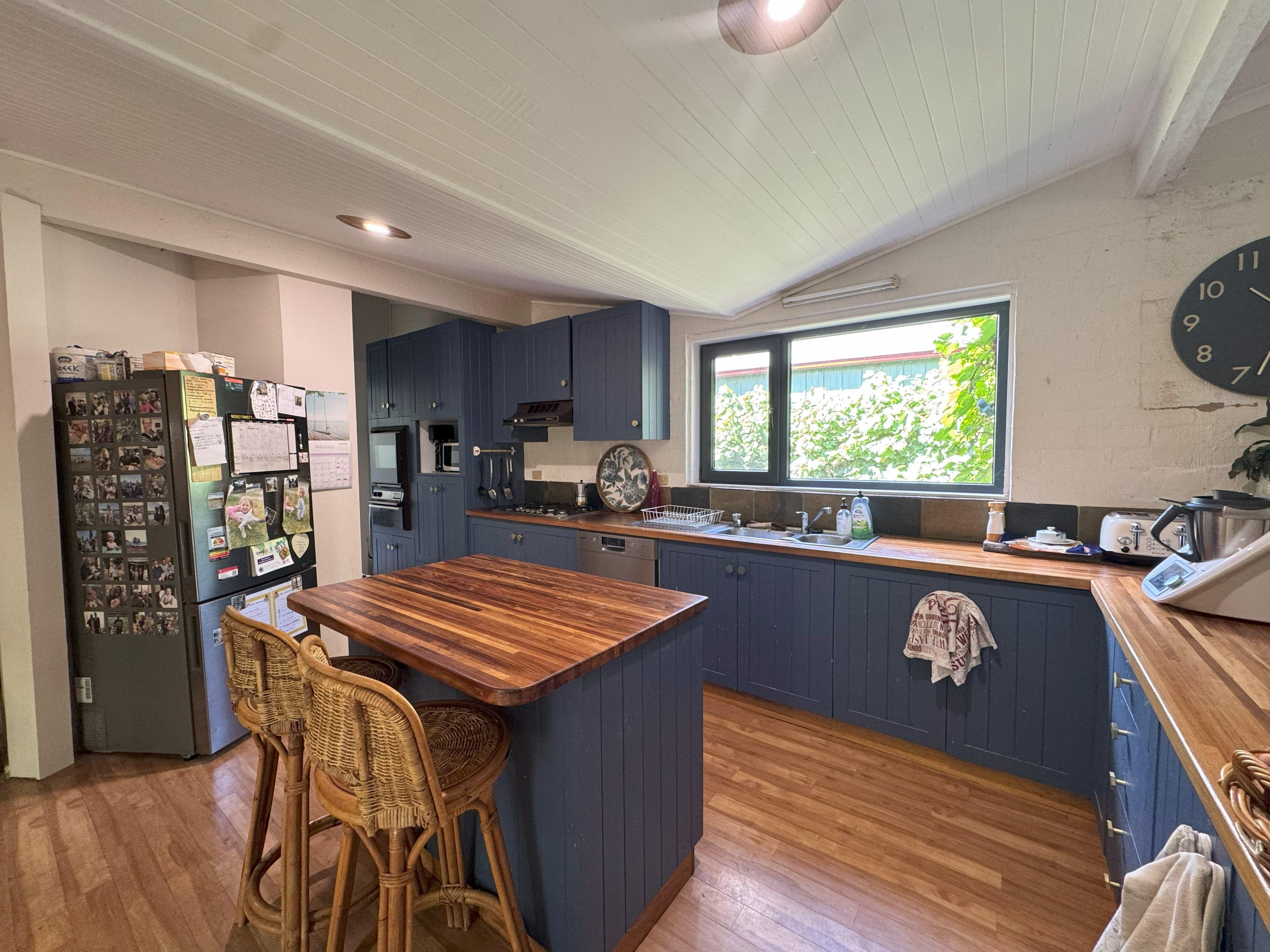 Beautiful Gundaroo Village Home