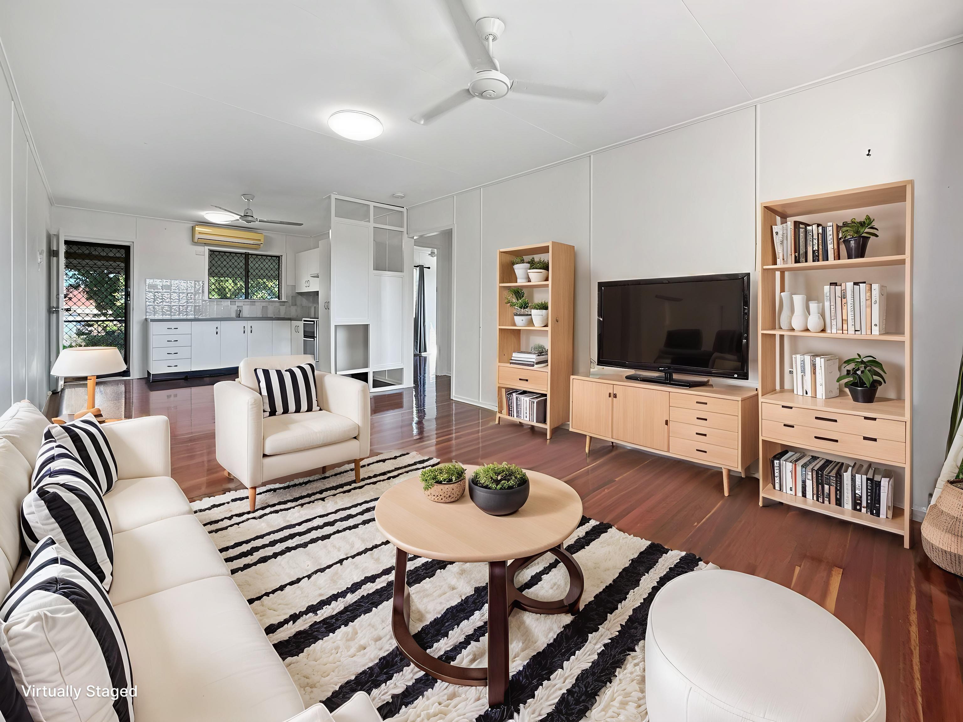 Prop-GPT: House: QLD Mundingburra, QLD 4812 Spacious 2-Bedroom Unit in Prime Location