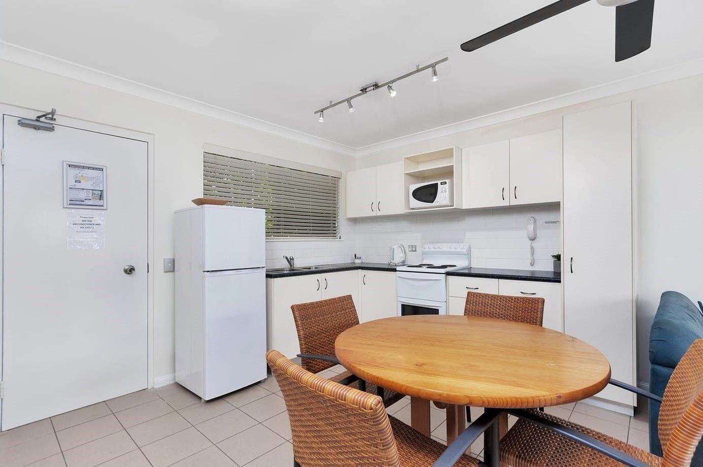 Prop-GPT: Unit: QLD Trinity Beach, QLD 4879 TRINITY BEACH - GROUND FLOOR, FULLY FURNISHED UNIT