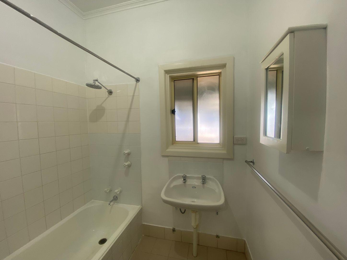 16 Whait Avenue, PORT LINCOLN, SA 5606 - House for Rent - harcourts.net