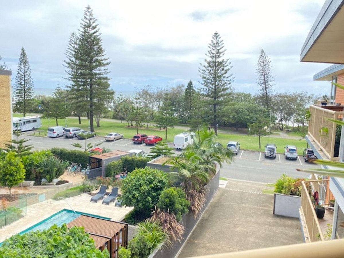 Prop-GPT: Property: QLD Burleigh Heads, QLD 4220 11/68 The Esplanade, Burleigh Heads, QLD 4220 - Apartment for Rent - harcourts.net