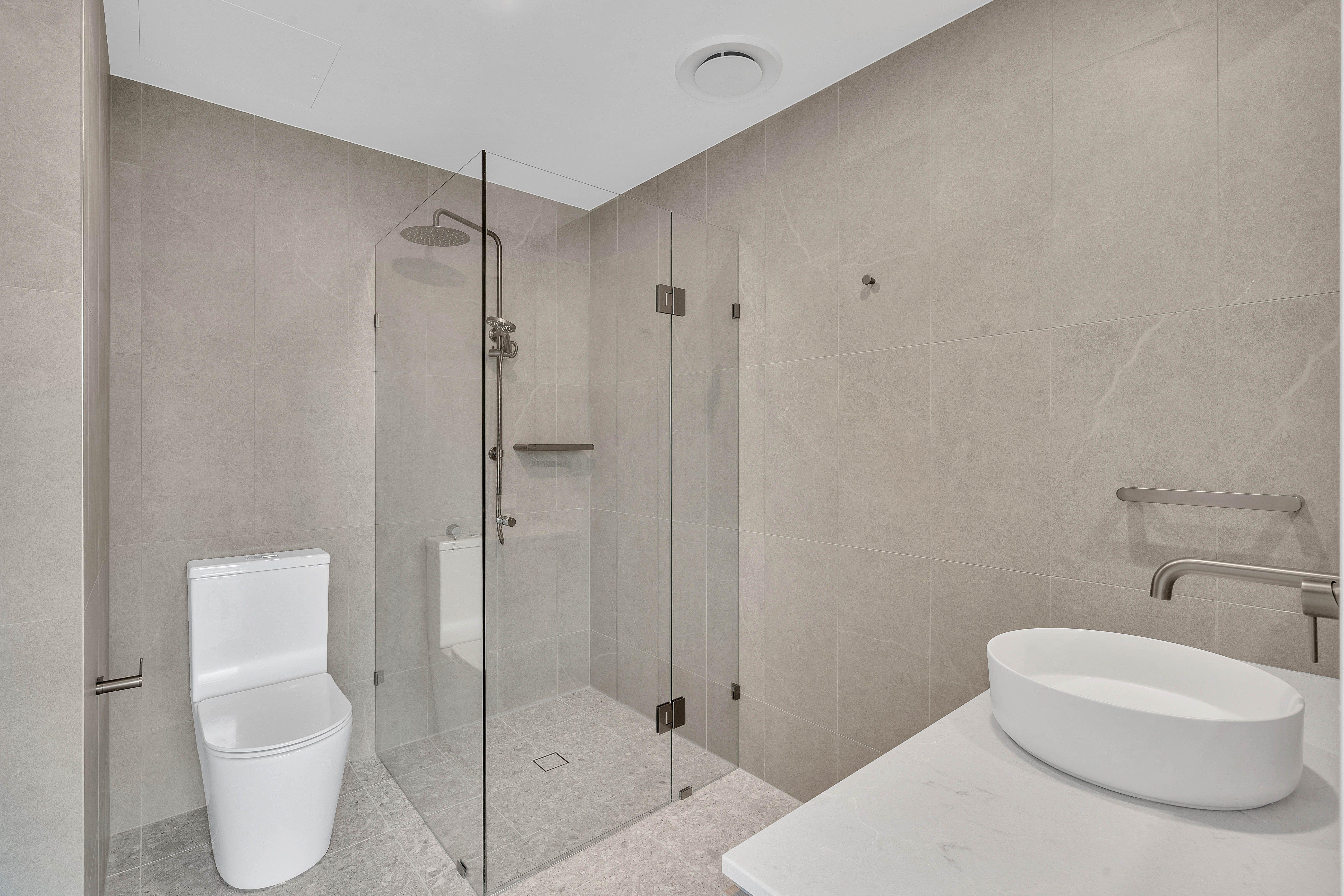 Stylish 2-Bedroom, 2-Bathroom Residence with Stunning Hills Views