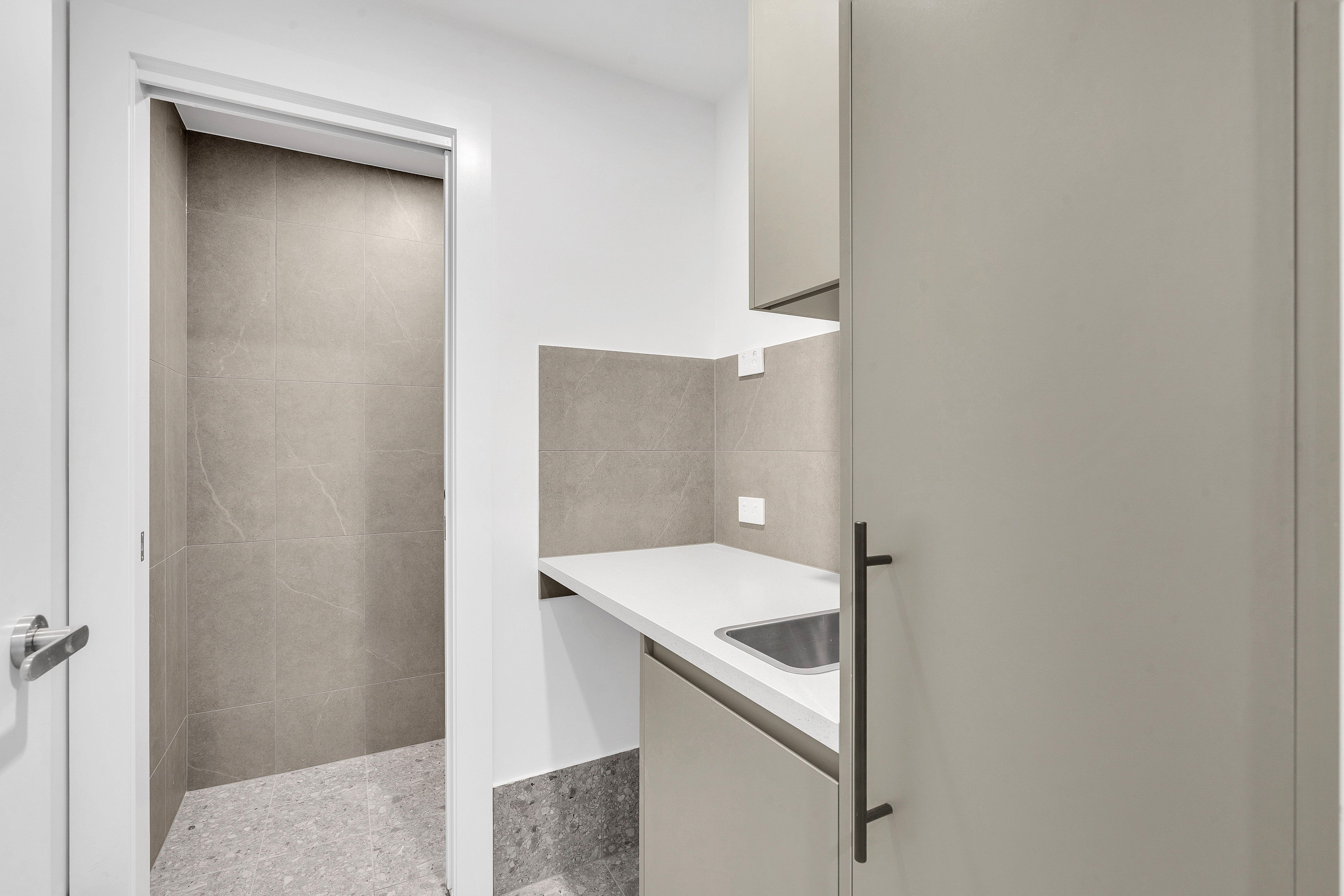 Stylish 2-Bedroom, 2-Bathroom Residence with Stunning Hills Views