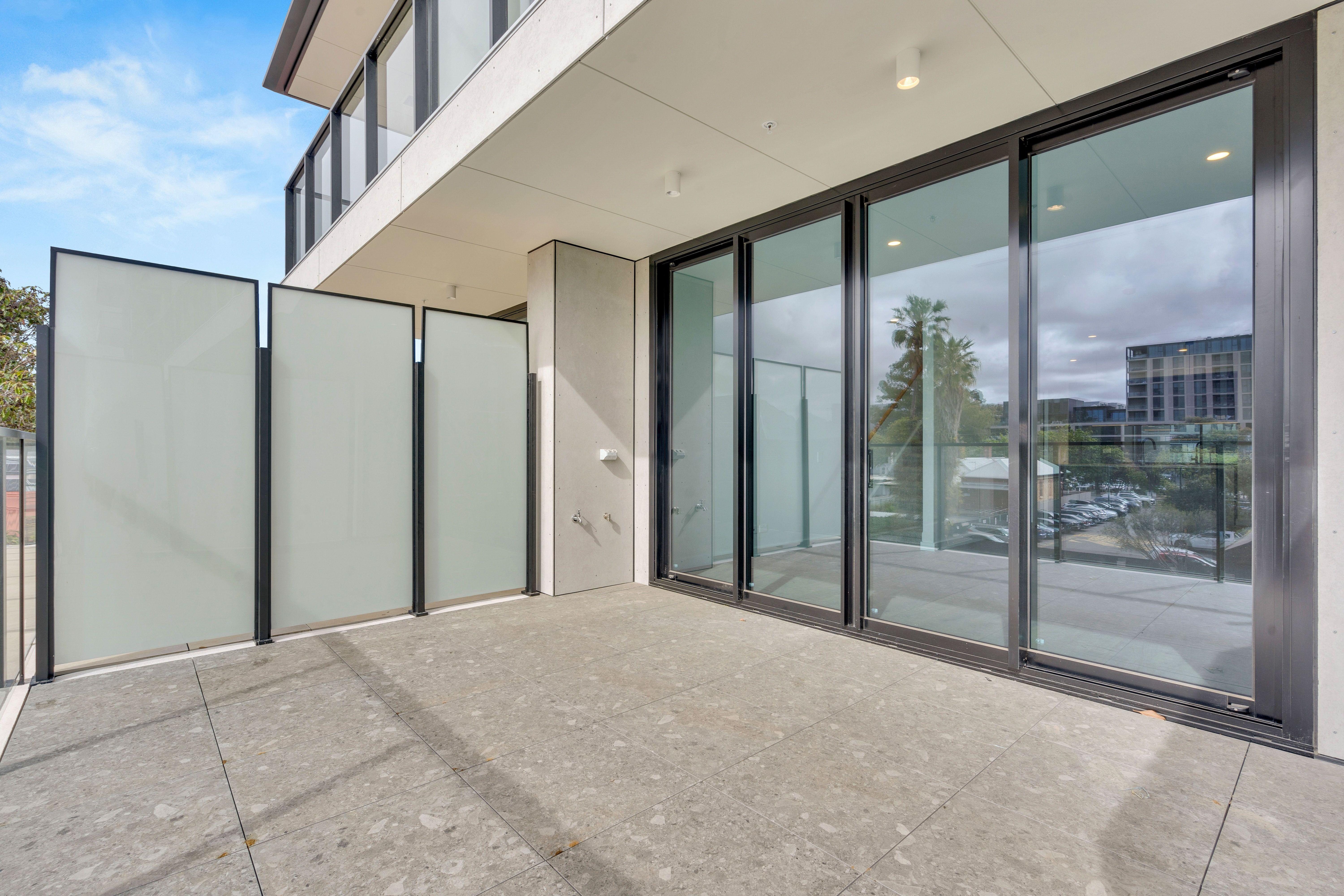 Stylish 2-Bedroom, 2-Bathroom Residence with Stunning Hills Views