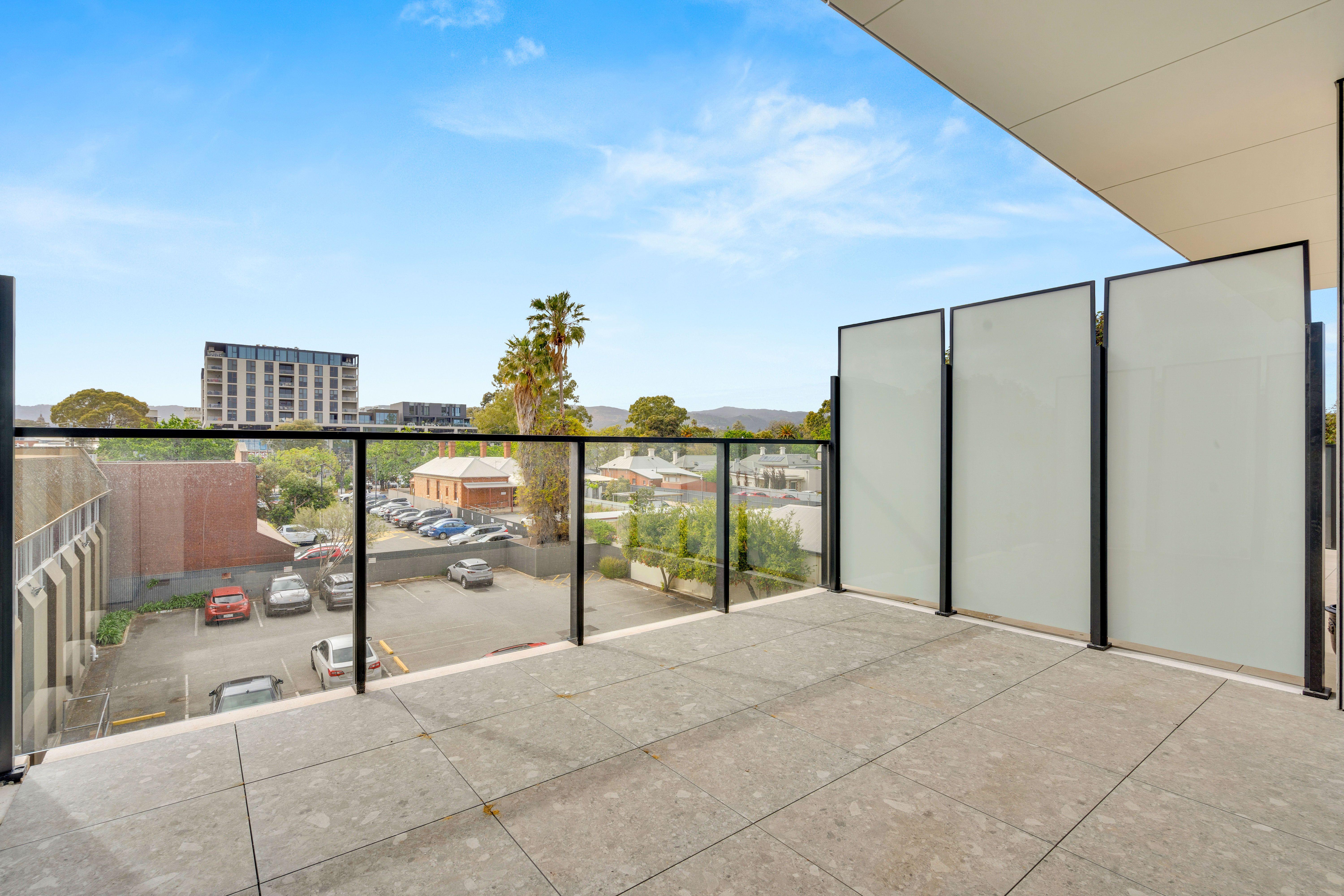 Stylish 2-Bedroom, 2-Bathroom Residence with Stunning Hills Views