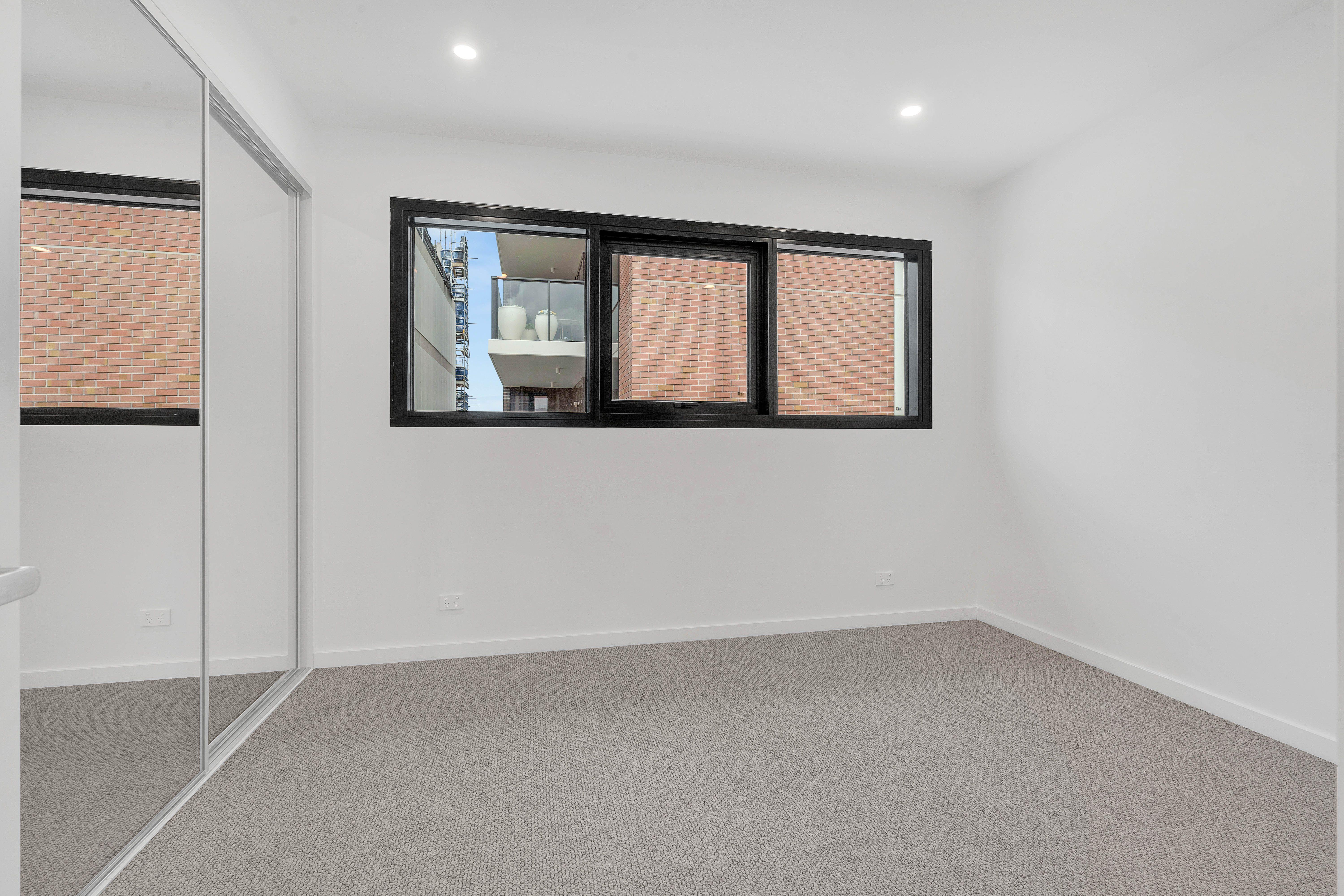 Stylish 2-Bedroom, 2-Bathroom Residence with Stunning Hills Views