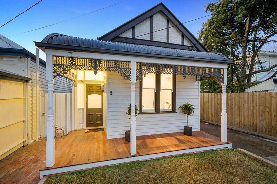 Prop-GPT: House: VIC Newport, VIC 3015 IF BEAUTY IS WHAT YOU ARE AFTER- THEN THIS ONE IS FOR YOU !