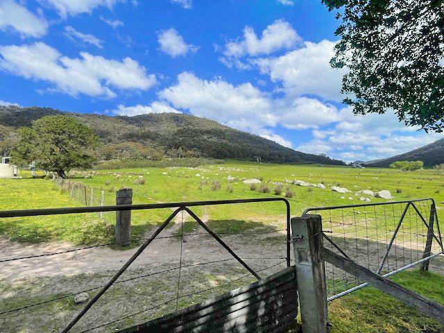Charming Rural Farmhouse with Breathtaking Views