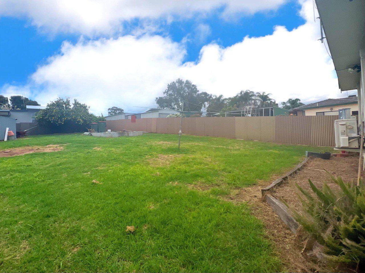 Ray White Parkes - 02 6862 1900