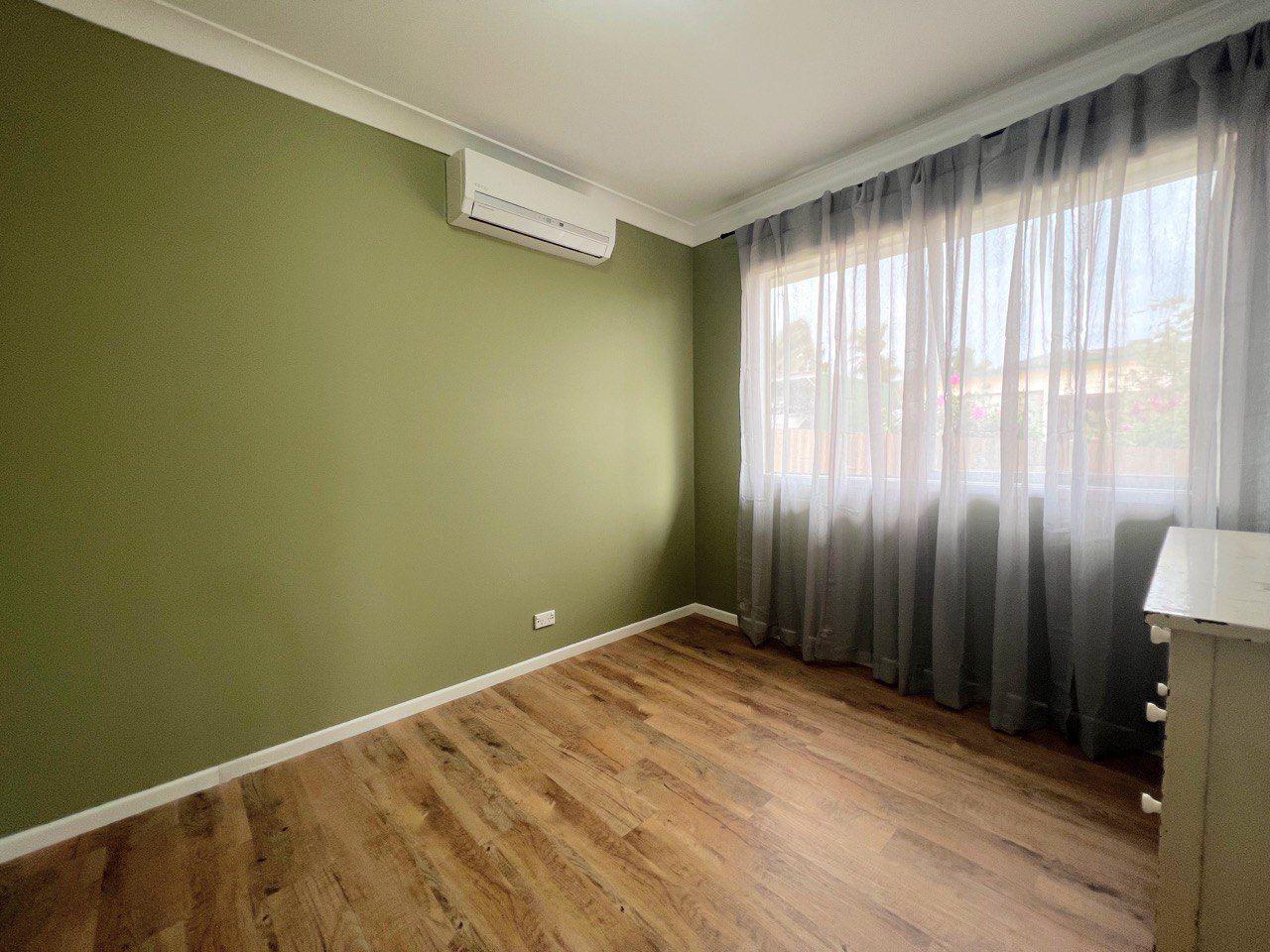 Ray White Parkes - 02 6862 1900