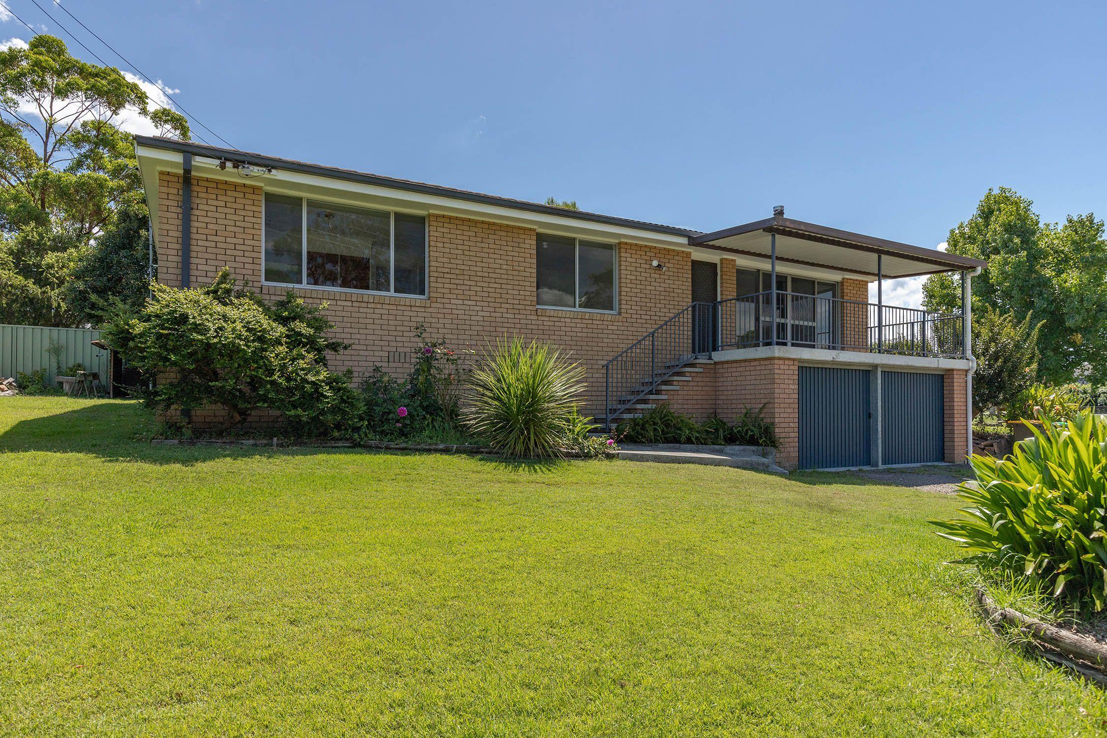 Prop-GPT: House: NSW Gloucester, NSW 2422 Charming home for Rent