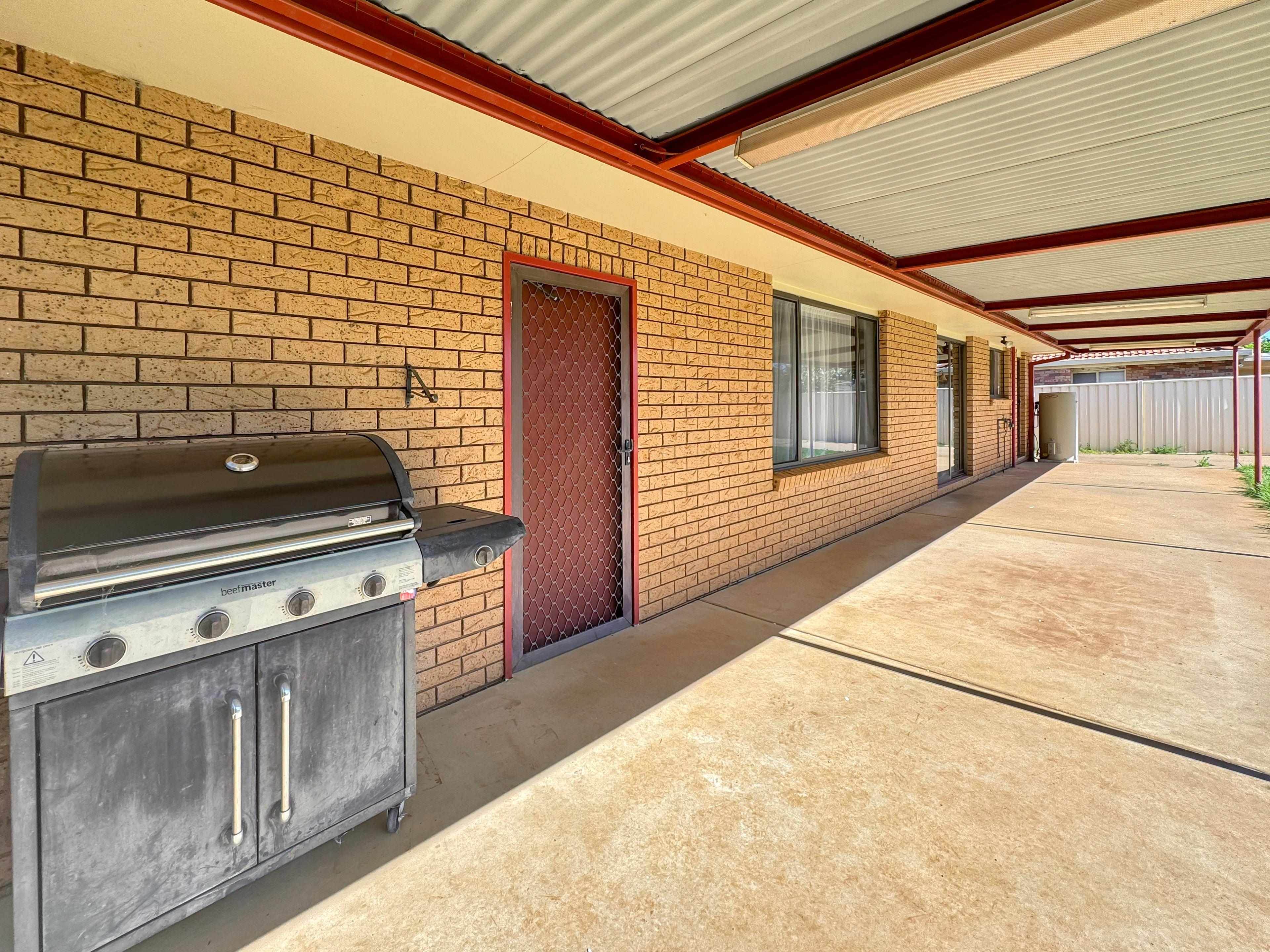 Inviting 3-Bedroom Family Home with Rumpus Room and Outdoor Space