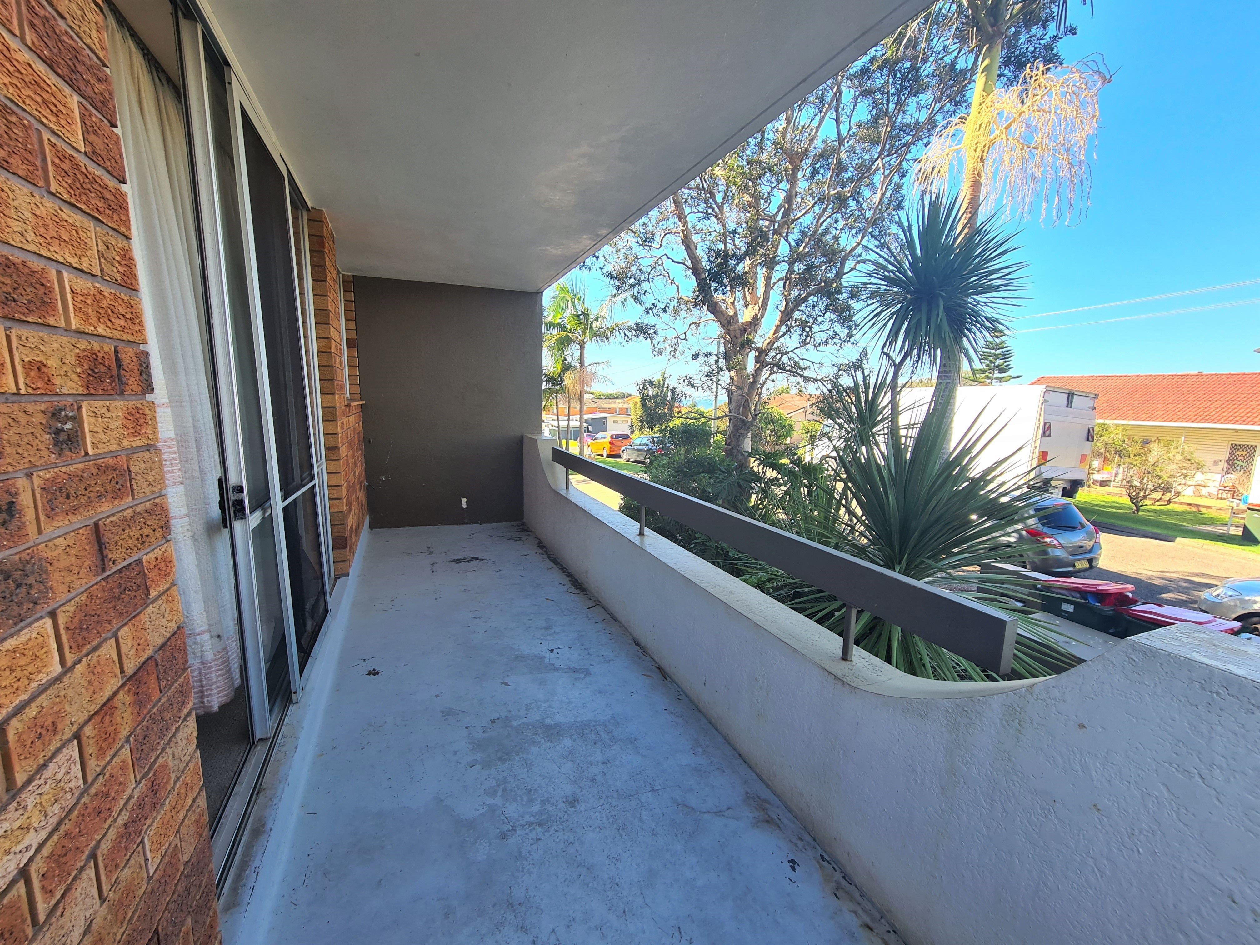 Prop-GPT: Apartment: NSW Port Macquarie, NSW 2444 Coastal Living at Its Best - Walk to Beach & Town!