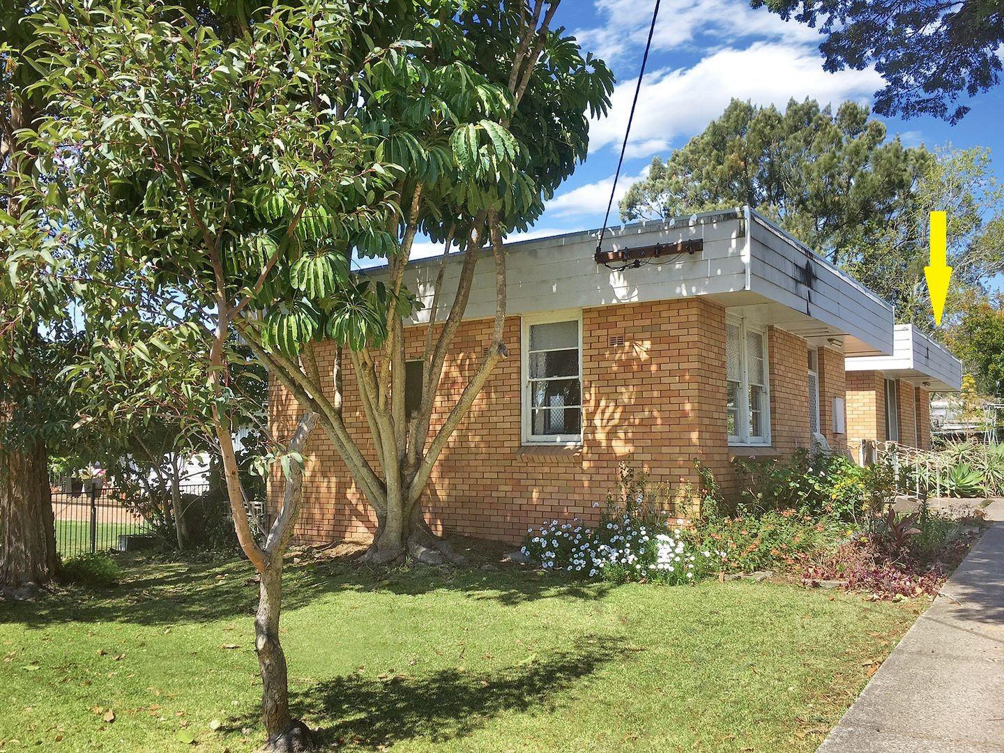 Prop-GPT: House: NSW Toronto, NSW 2283 IDEAL LOCATION