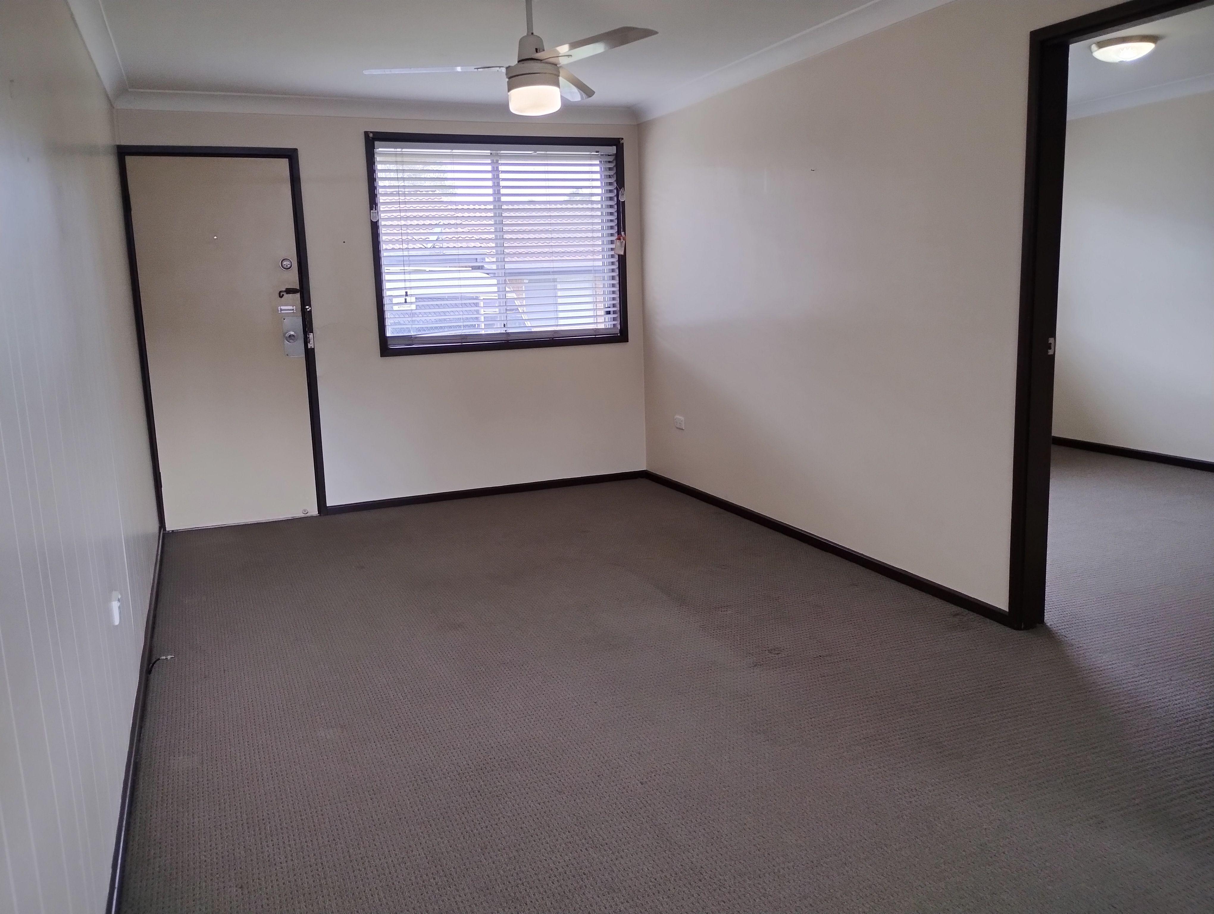 Relaxed 1 Bedder with Garage