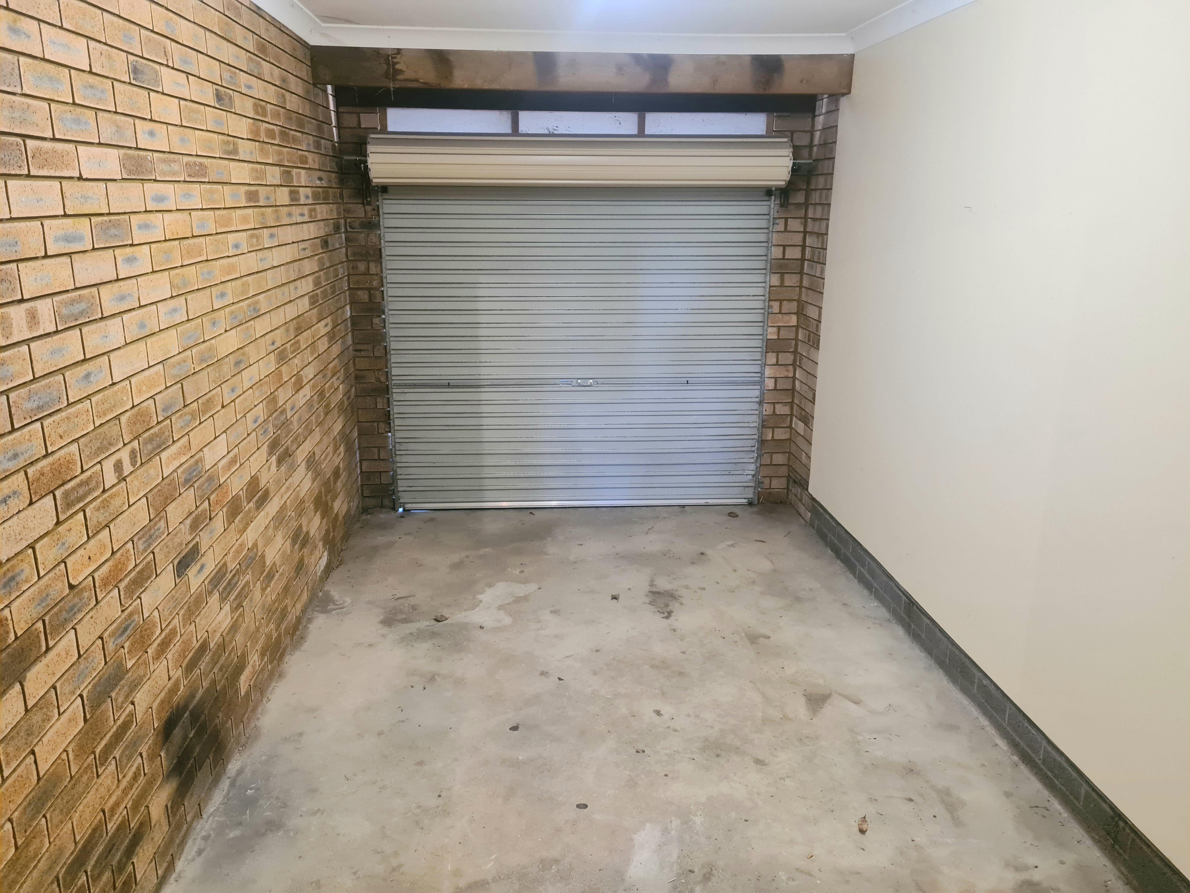 Relaxed 1 Bedder with Garage