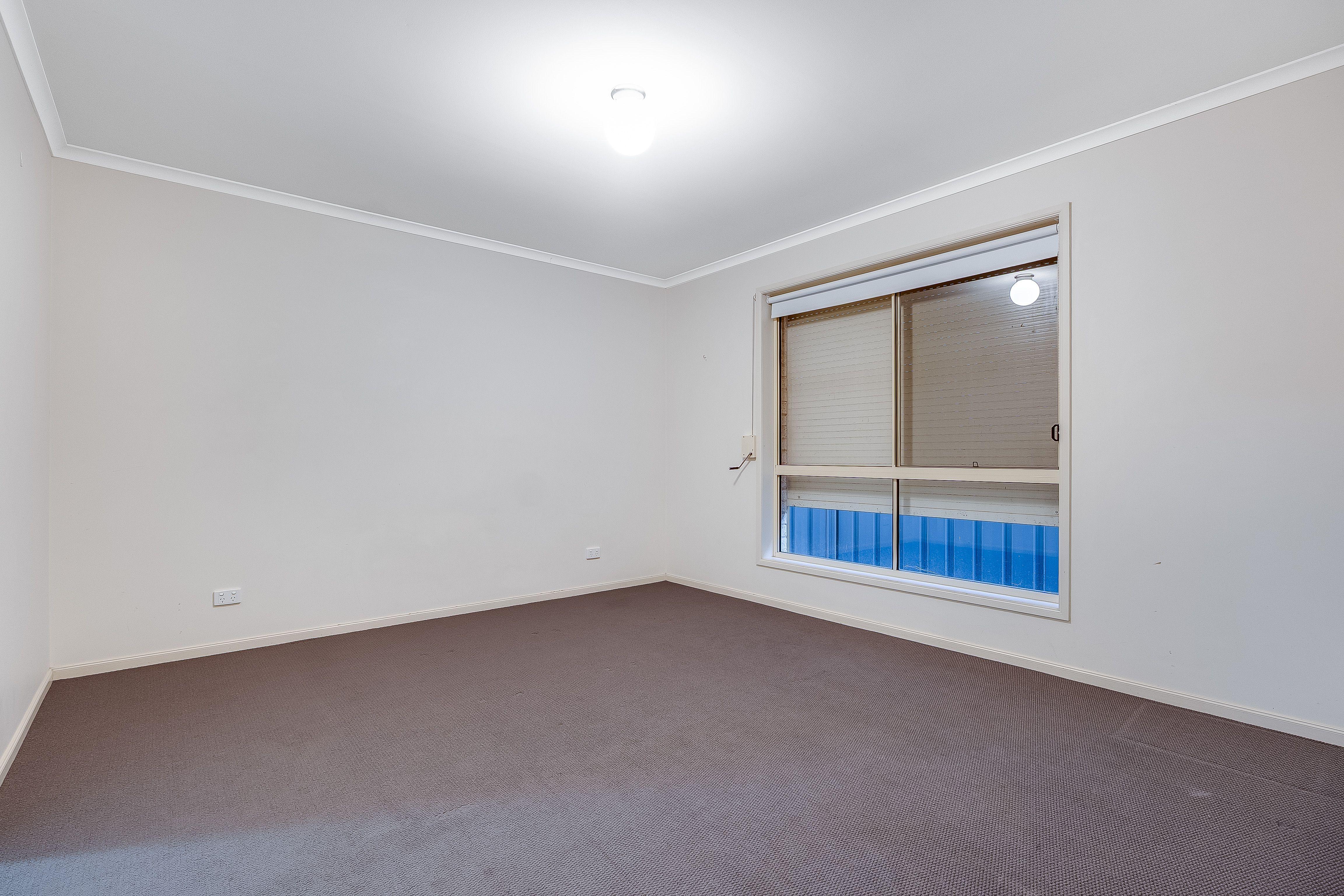 Modern Comfort in a Quiet West Albury Location