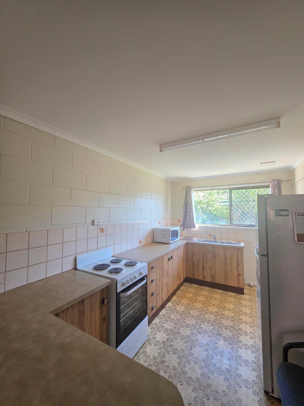Prop-GPT: Unit: QLD Biloela, QLD 4715 Semi Furnished Unit in Town!
