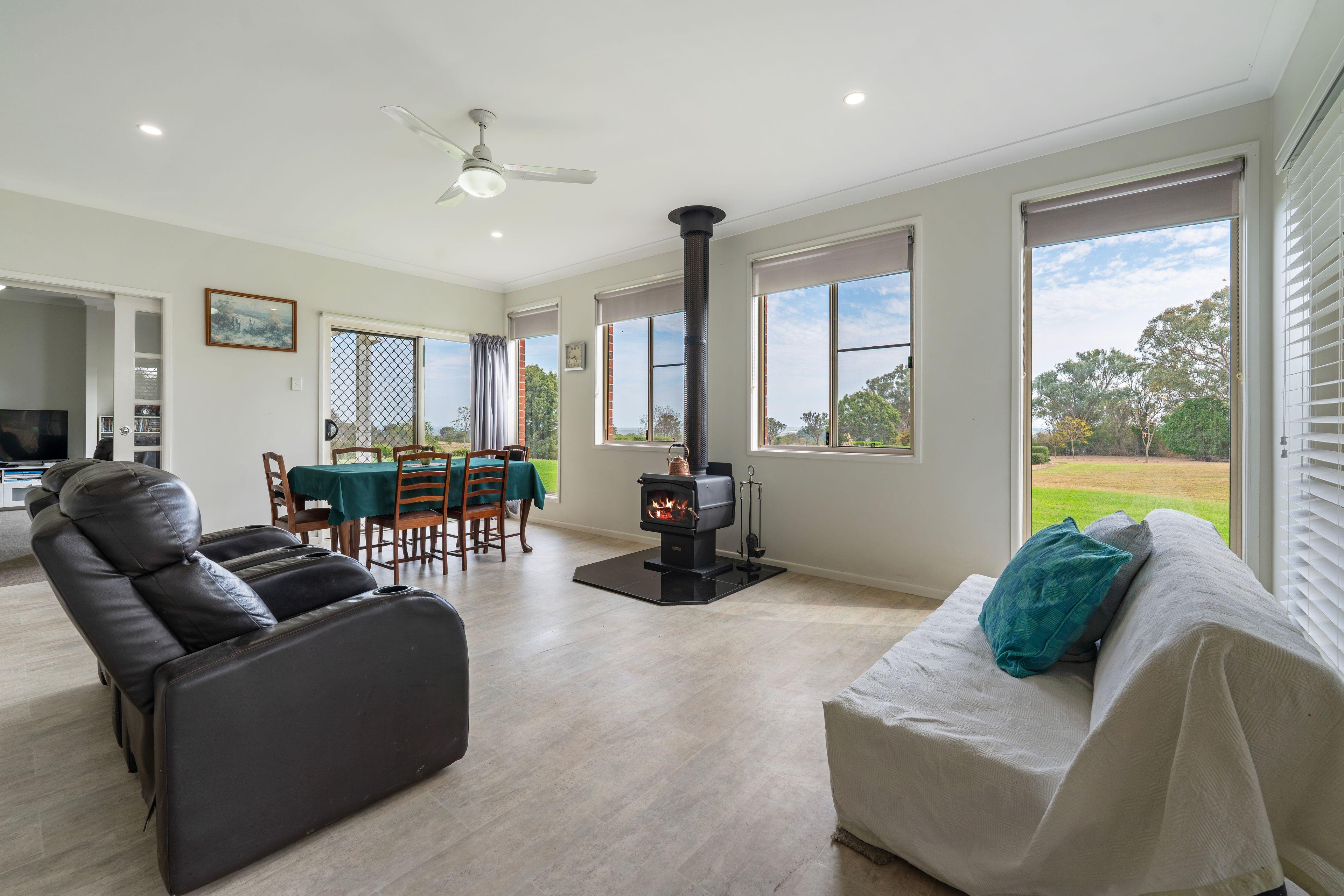 Elevated Rural Lifestyle, Spectacular Downs Views