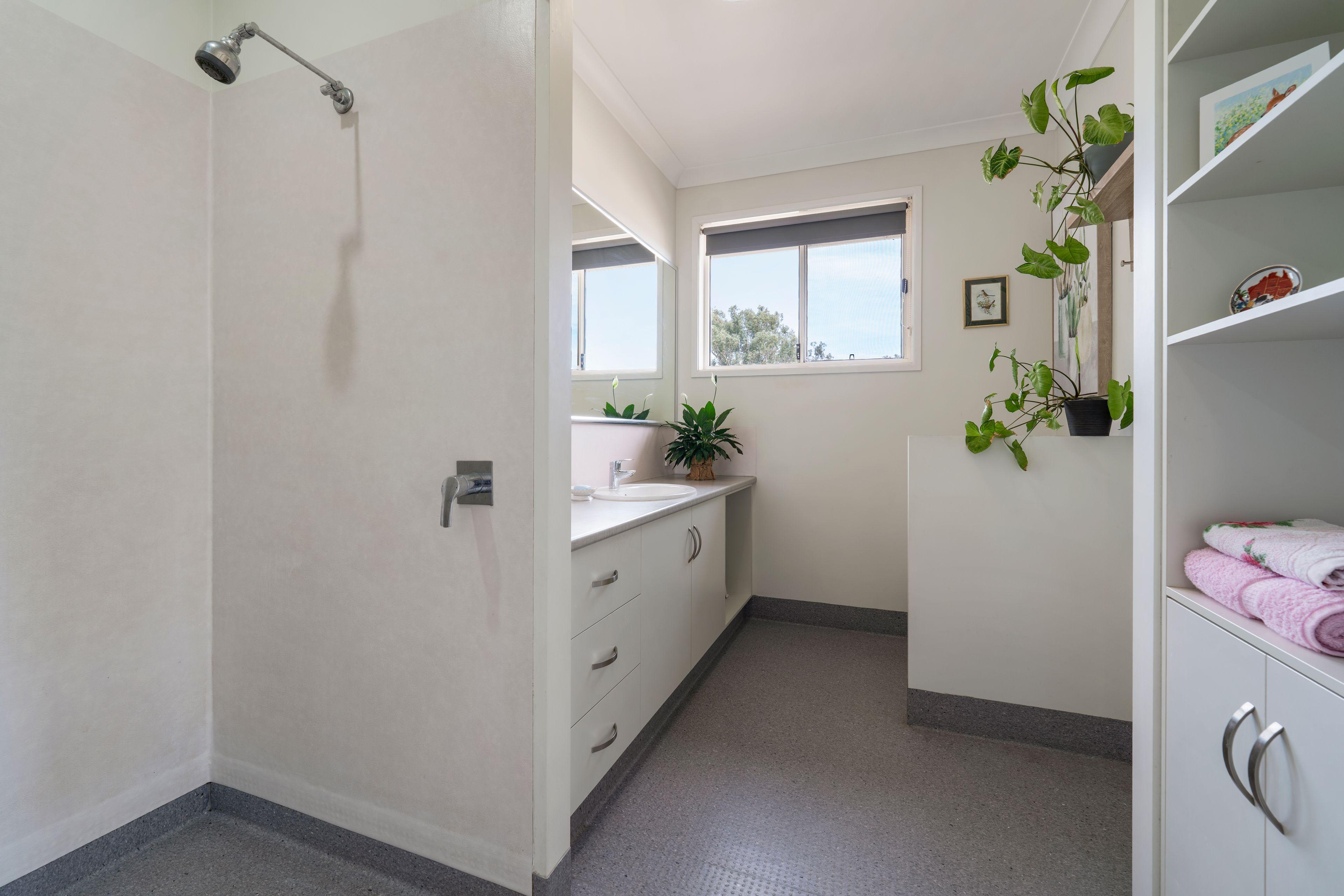 Elevated Rural Lifestyle, Spectacular Downs Views